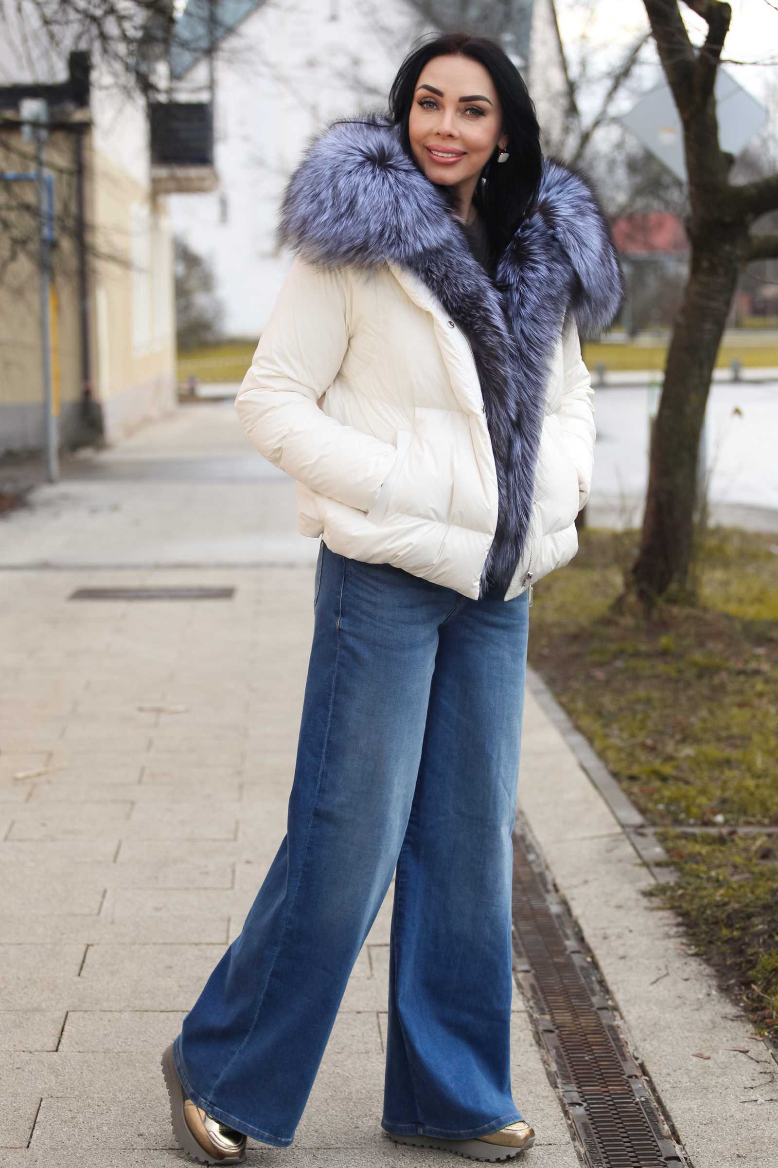 Купить пуховик с мехом чернобурой лисы SANNY