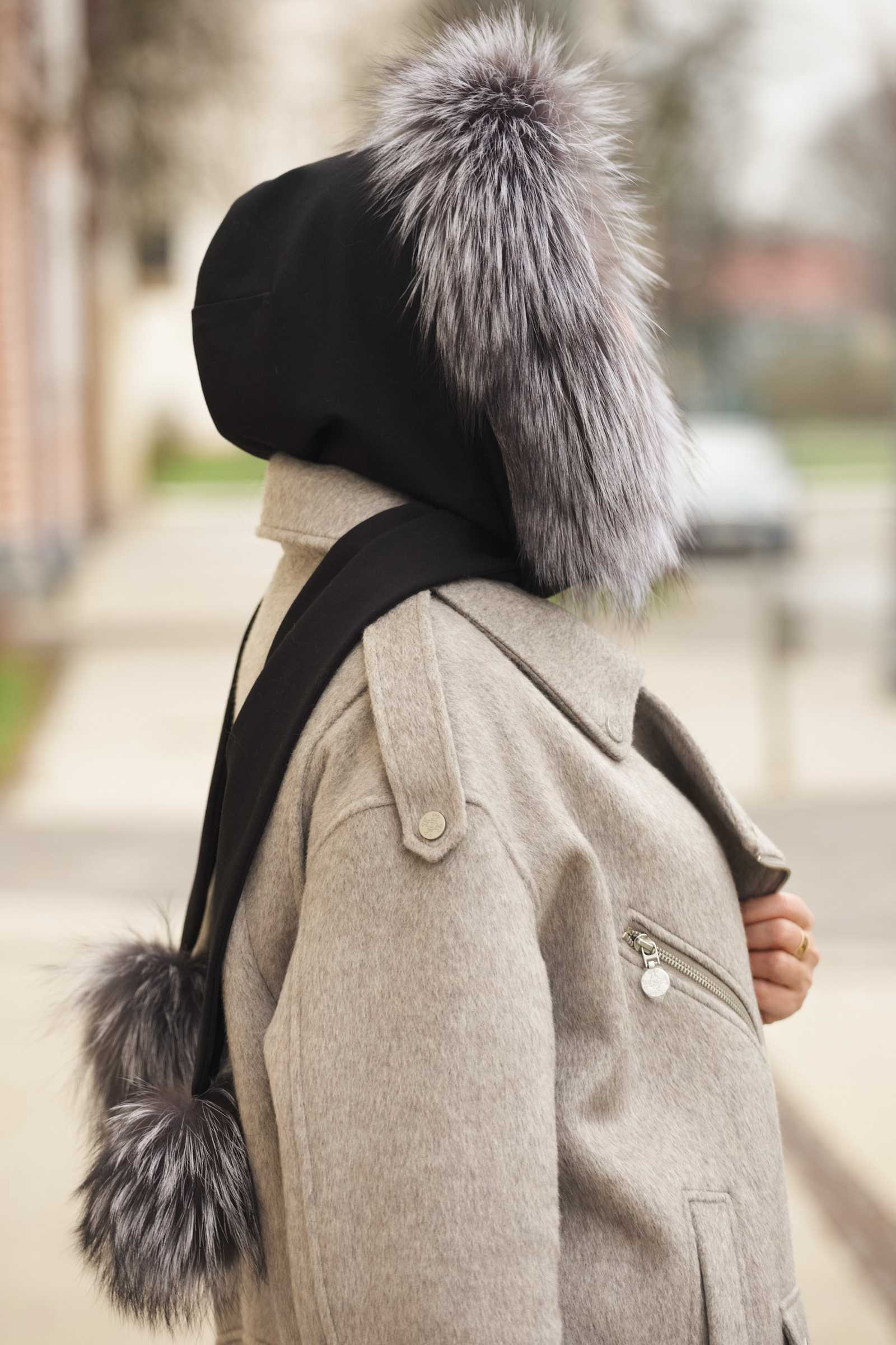 Купить капор с мехом чернобурки/финского песца MIA