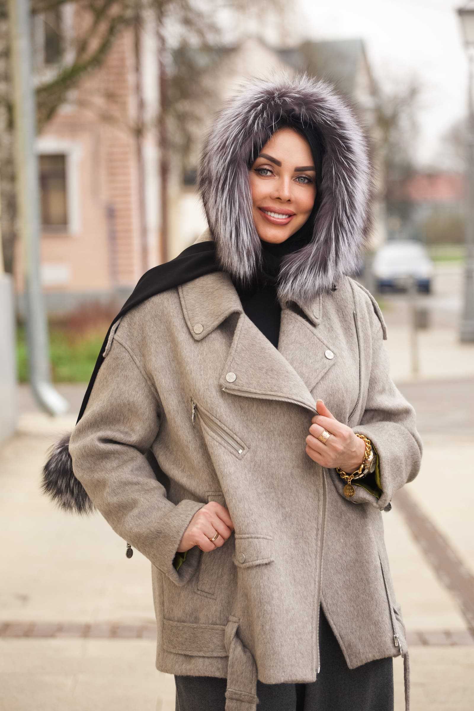 Купить капор с мехом чернобурки/финского песца MIA