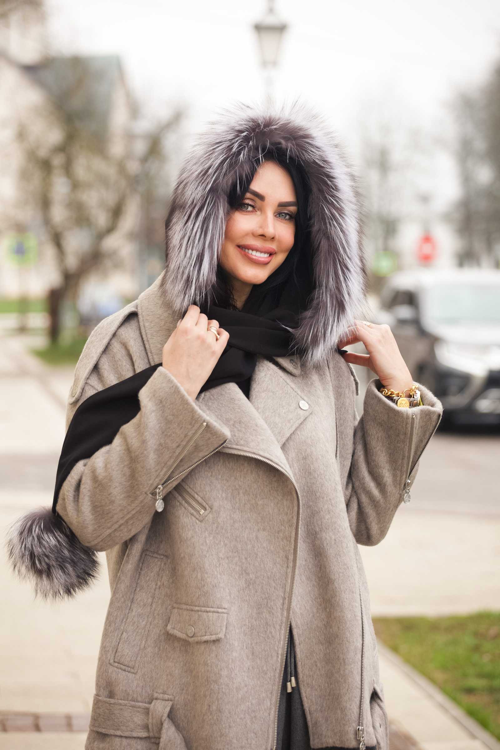 Купить капор с мехом чернобурки/финского песца MIA