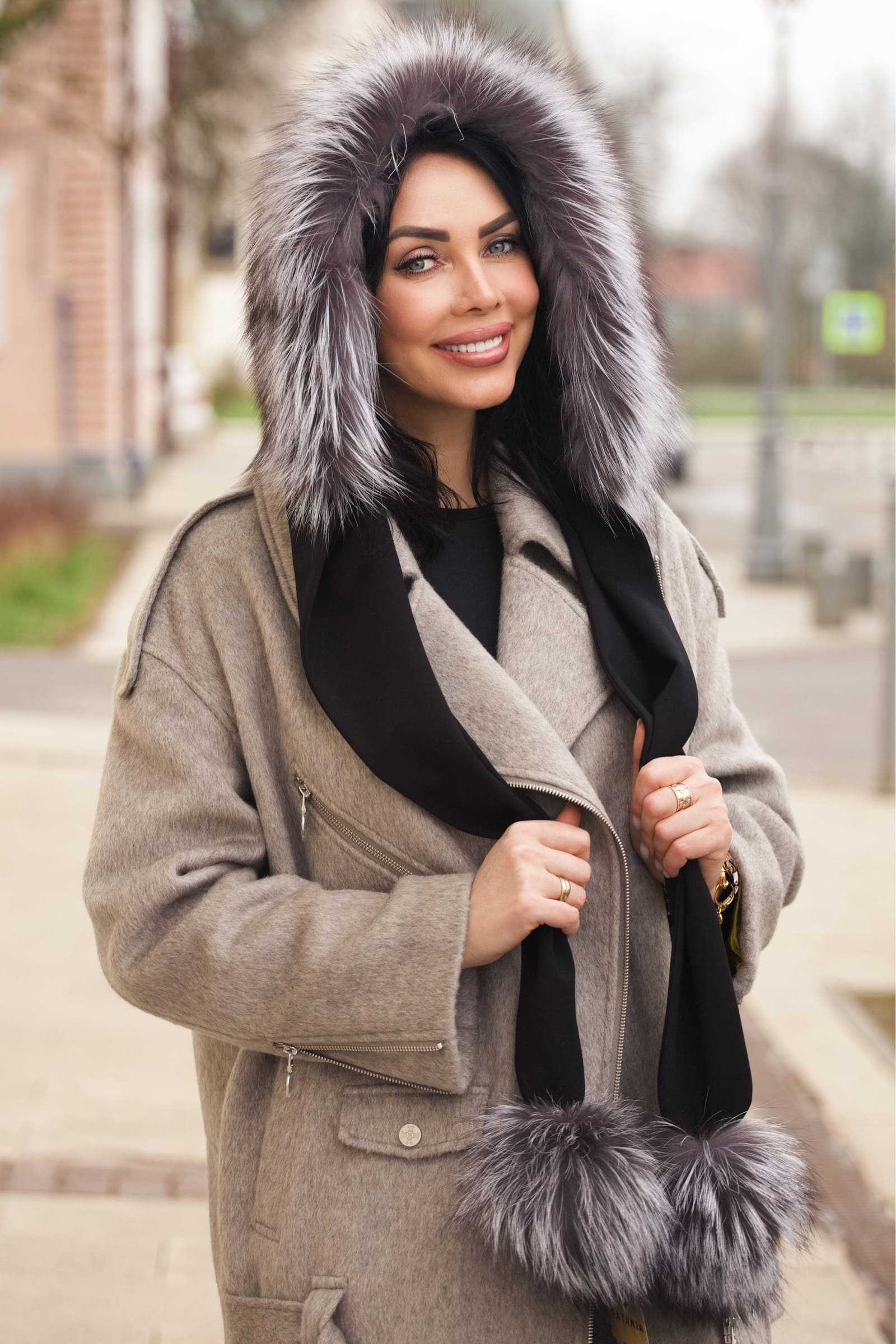 Купить капор с мехом чернобурки/финского песца MIA