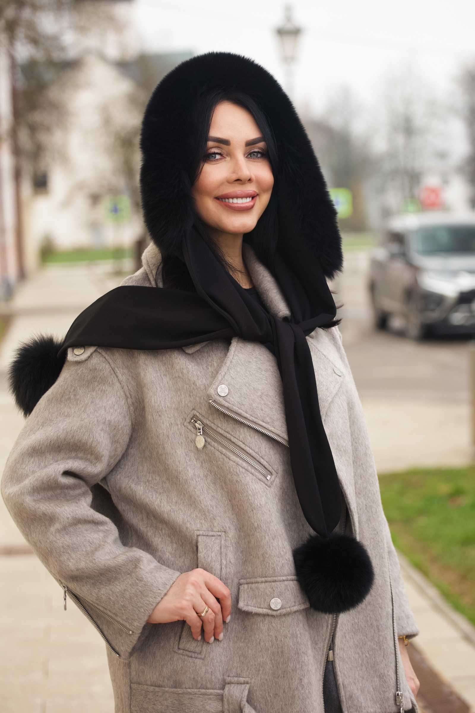 Купить капор с мехом чернобурки/финского песца MIA