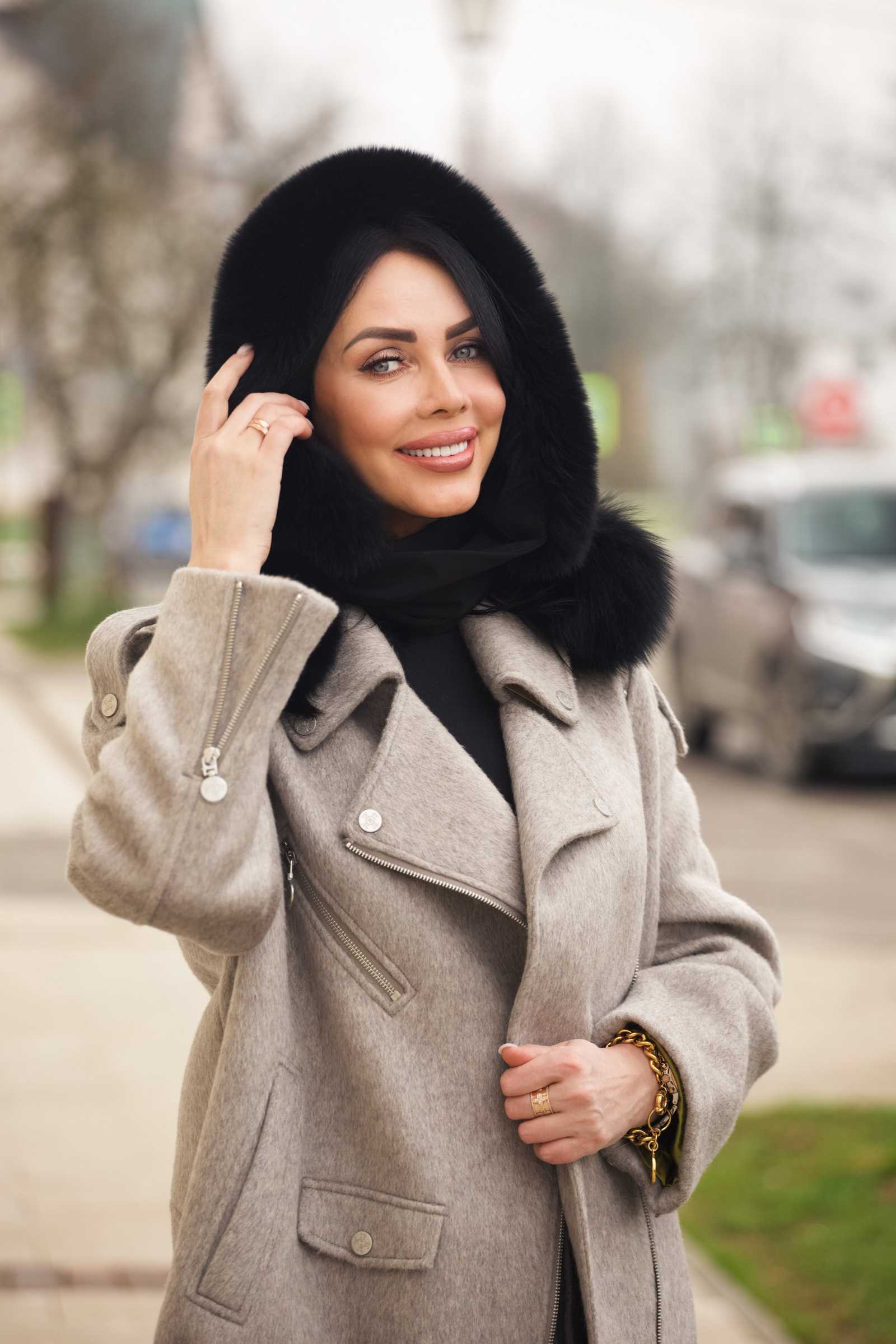 Купить капор с мехом чернобурки/финского песца MIA