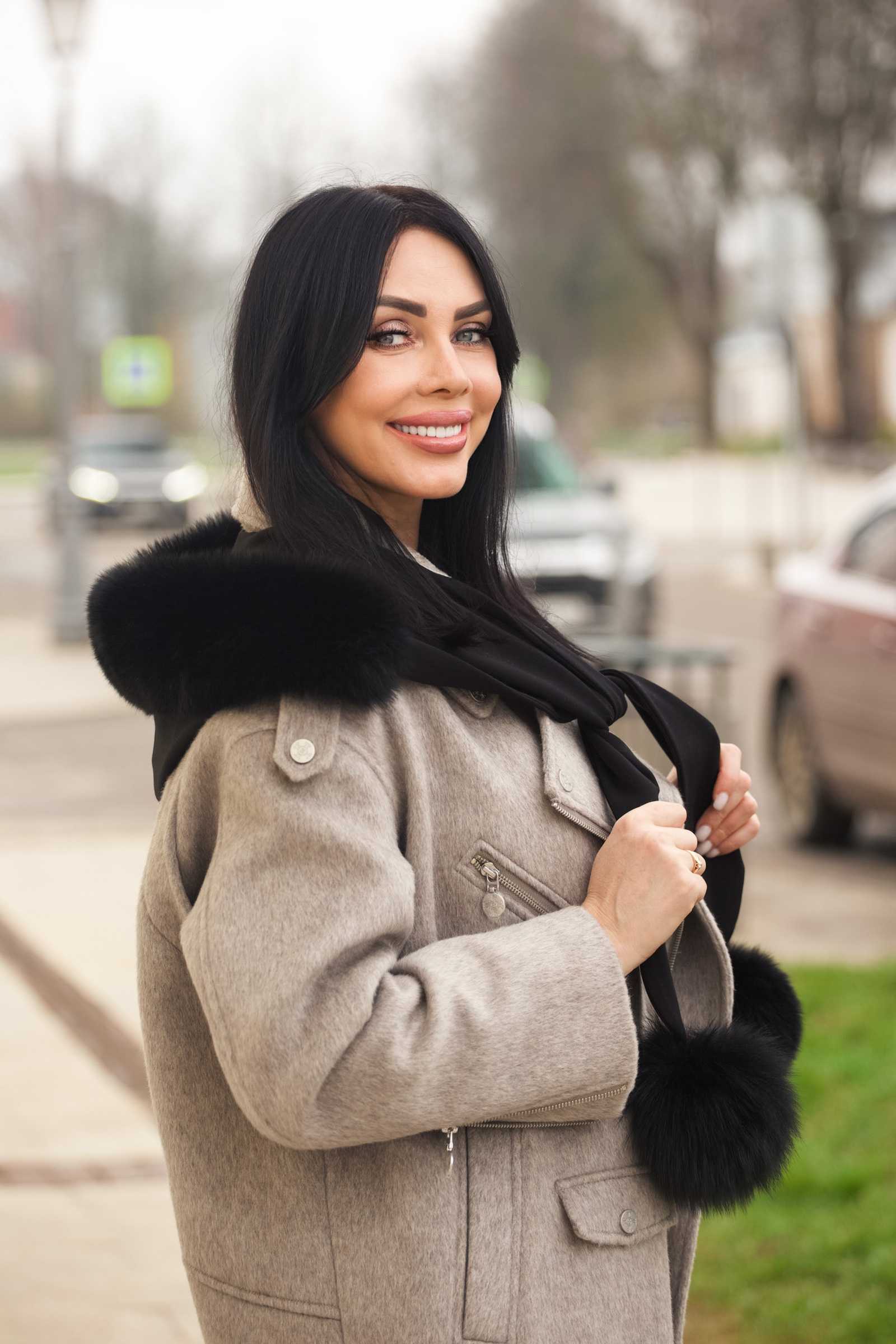 Купить капор с мехом чернобурки/финского песца MIA