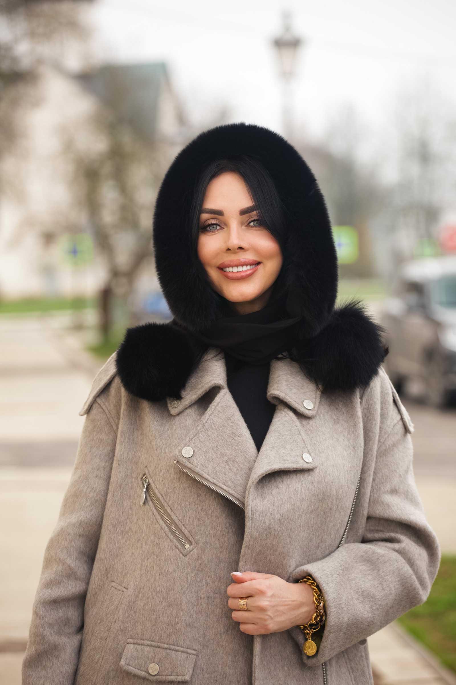 Купить капор с мехом чернобурки/финского песца MIA