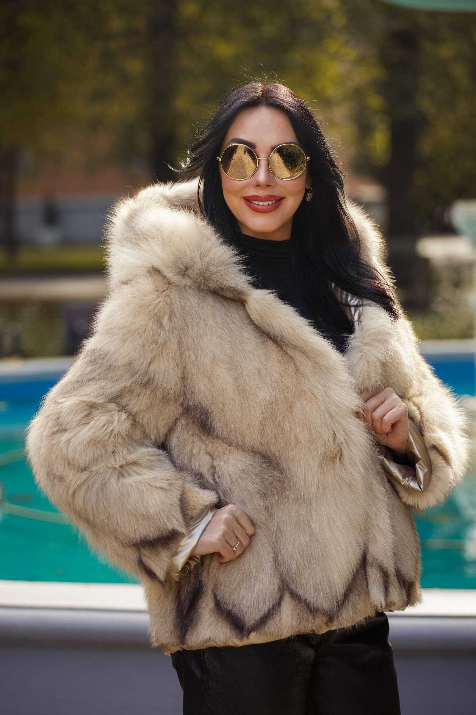 Купить двухсторонний пуховик с мехом лисы WILMA