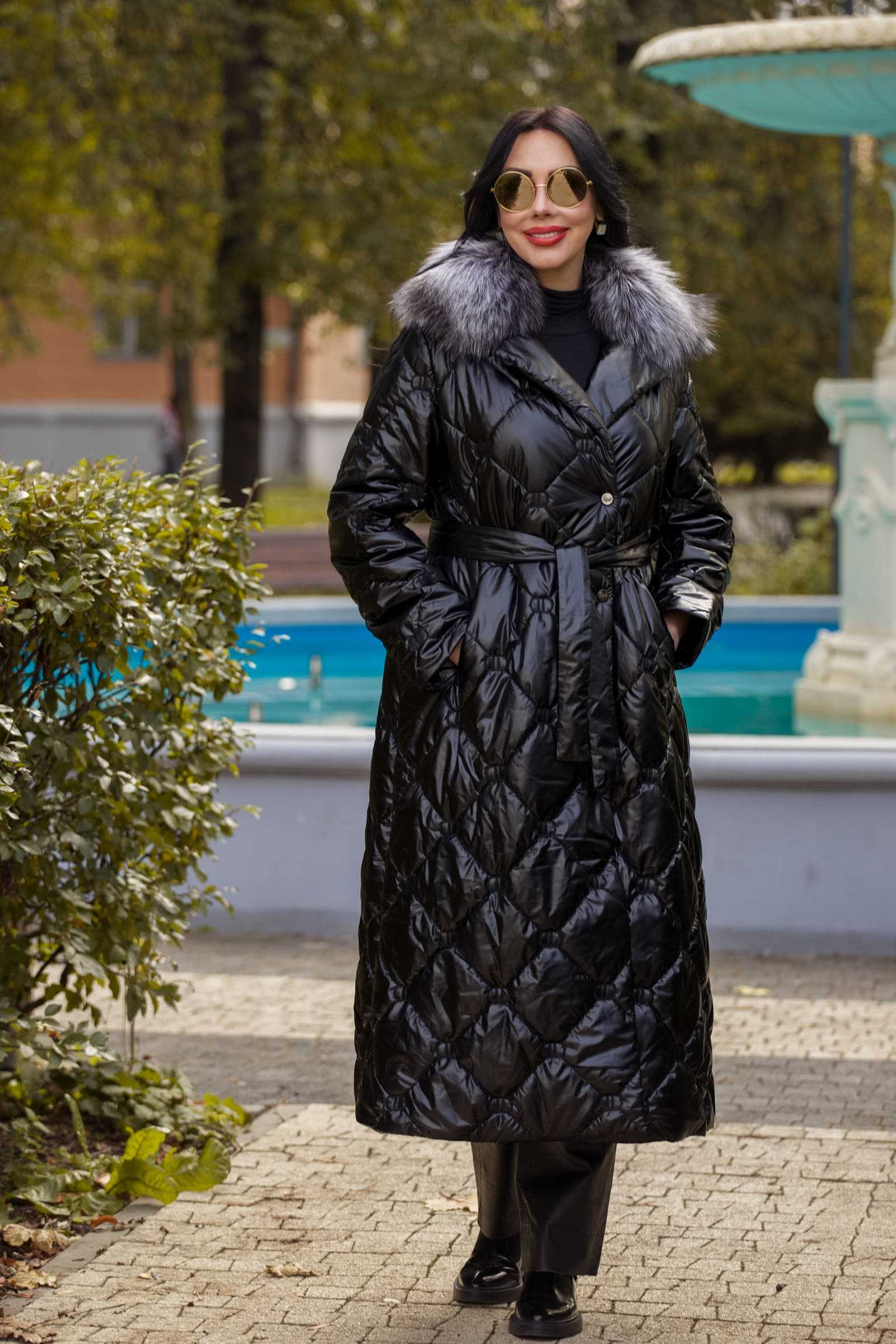 Купить пуховик с мехом чернобурой лисы BRUNA