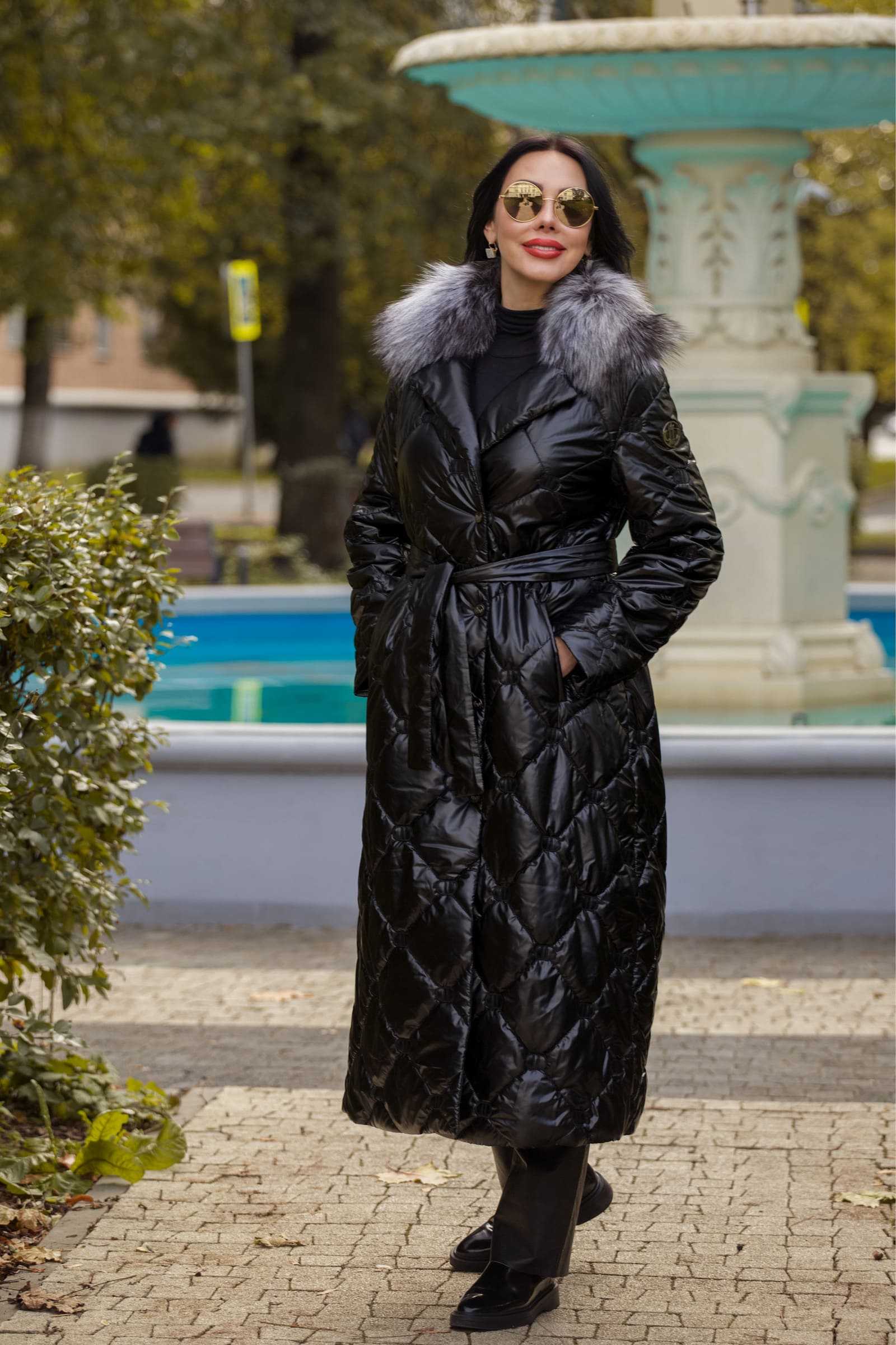 Купить пуховик с мехом чернобурой лисы BRUNA