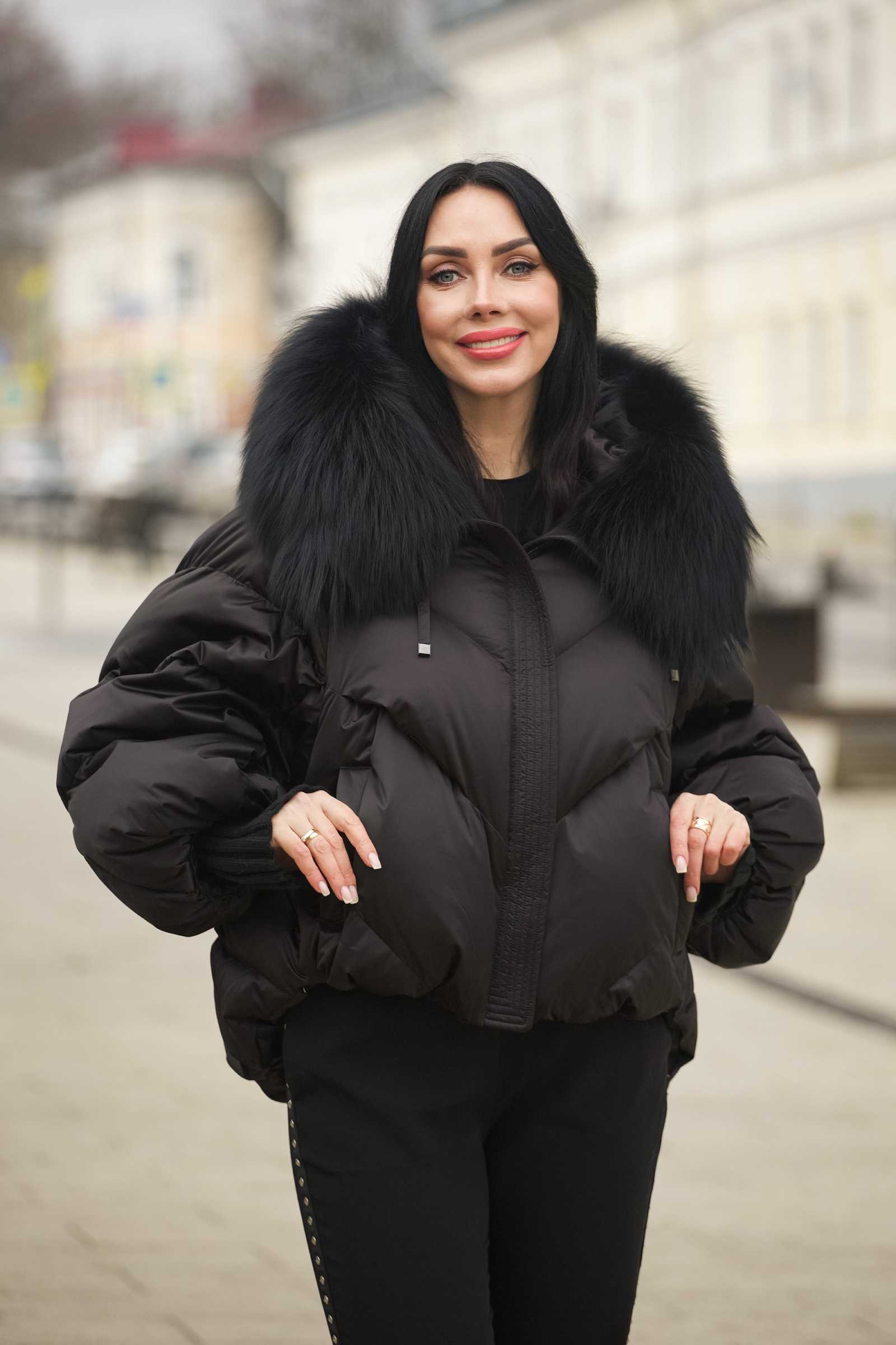 Купить пуховик c мехом чернобурой лисы IZZI