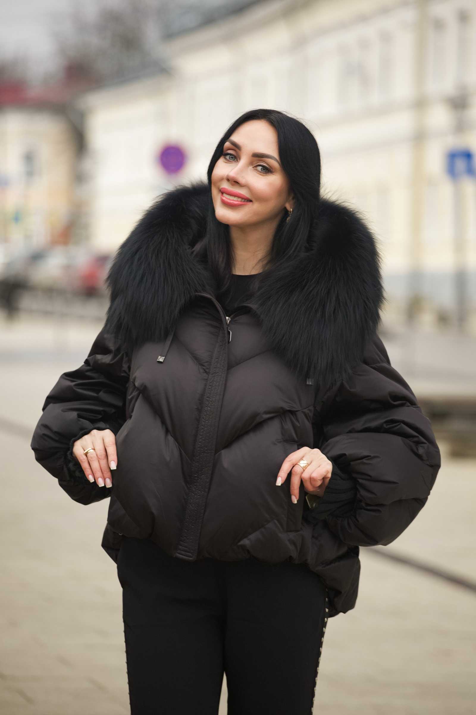 Купить пуховик c мехом чернобурой лисы IZZI