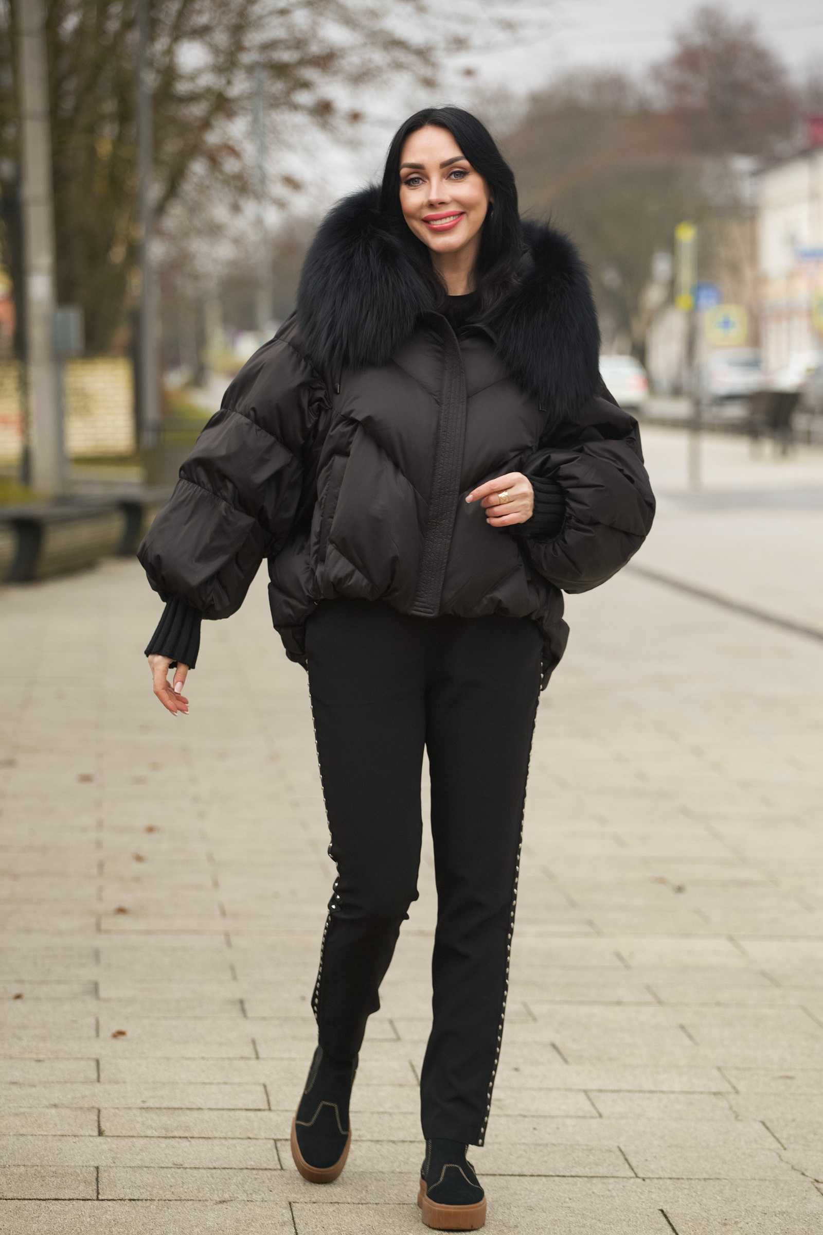 Купить пуховик c мехом чернобурой лисы IZZI