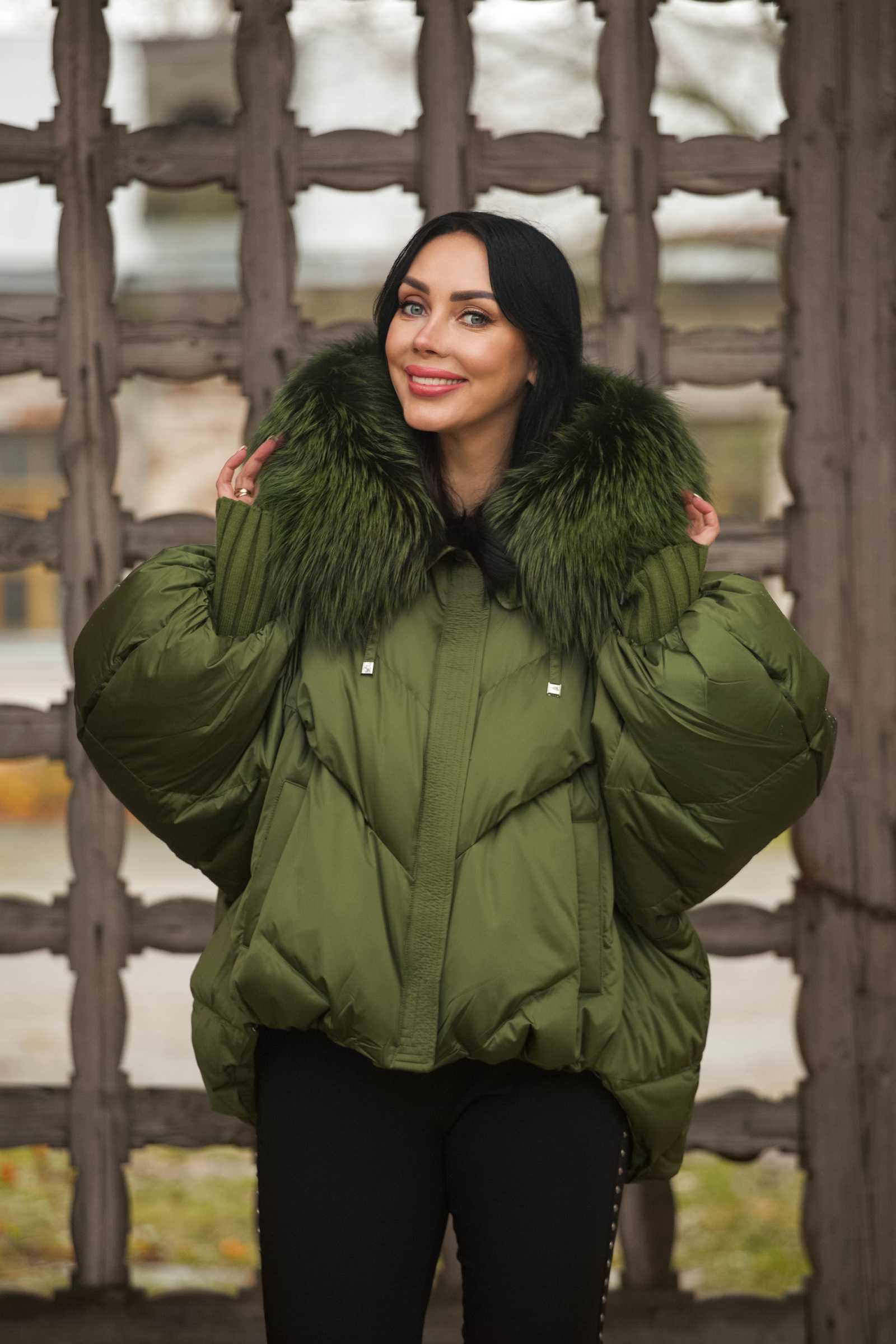 Купить пуховик c мехом чернобурой лисы IZZI