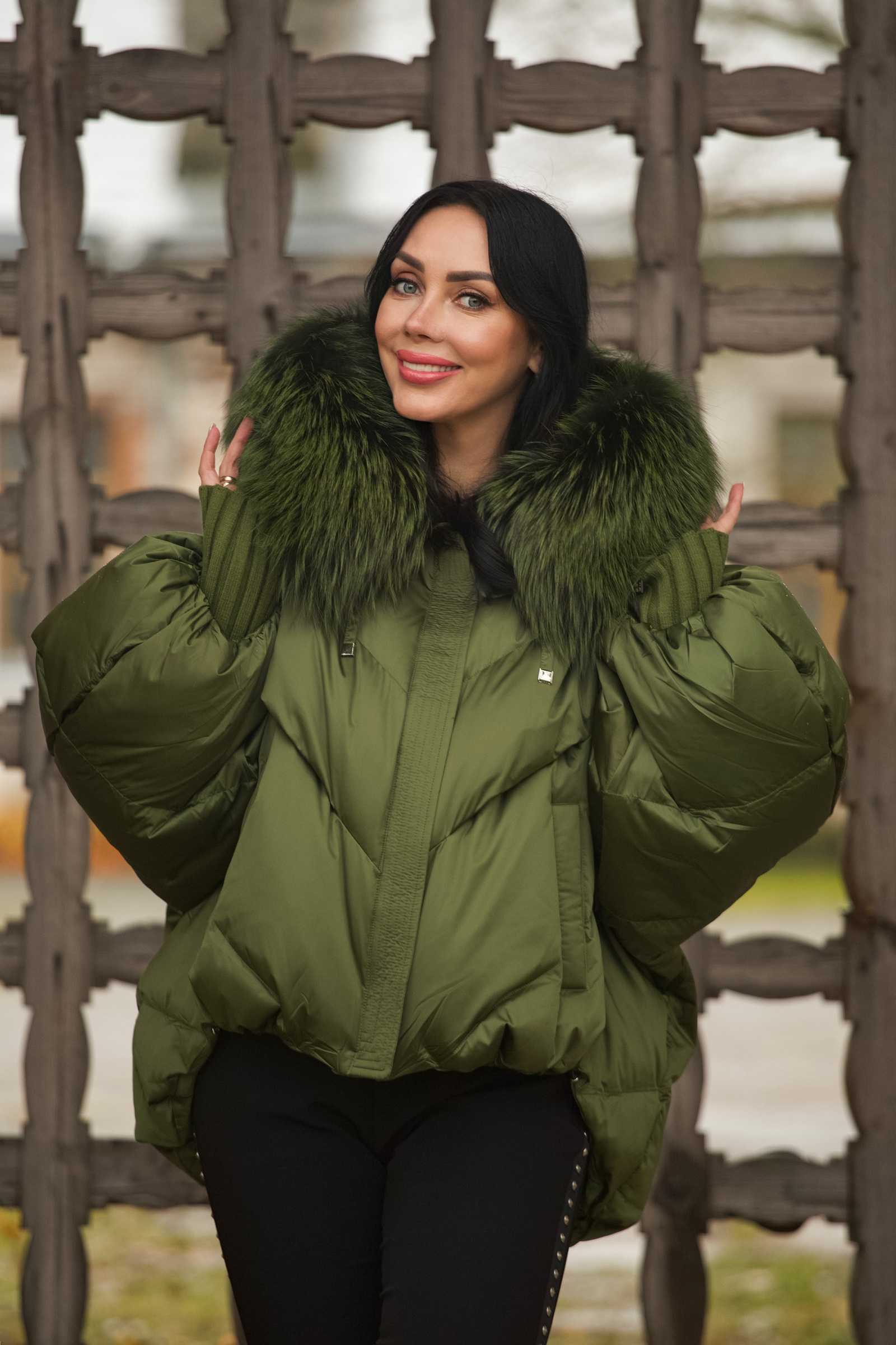 Купить пуховик c мехом чернобурой лисы IZZI