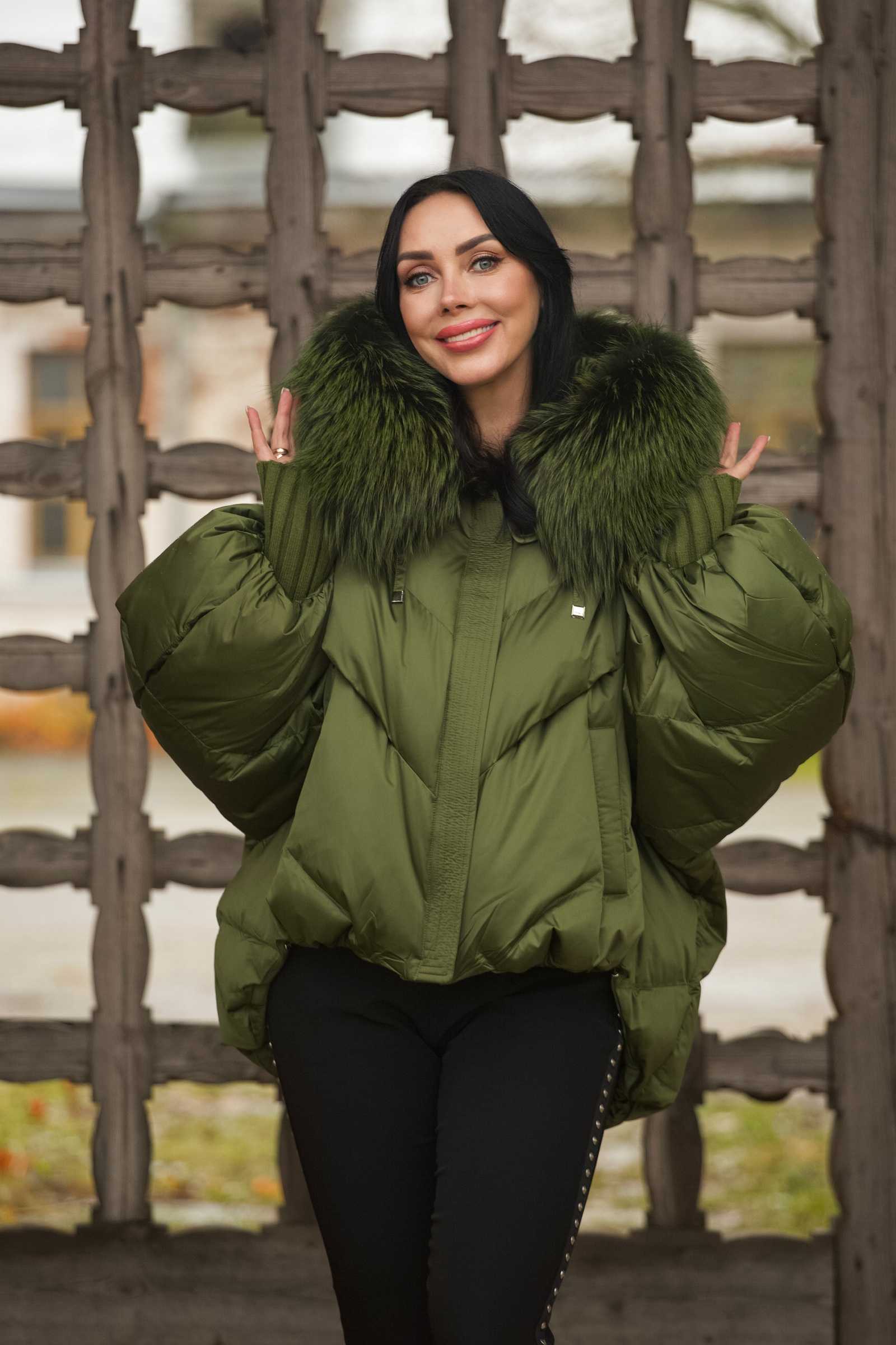 Купить пуховик c мехом чернобурой лисы IZZI