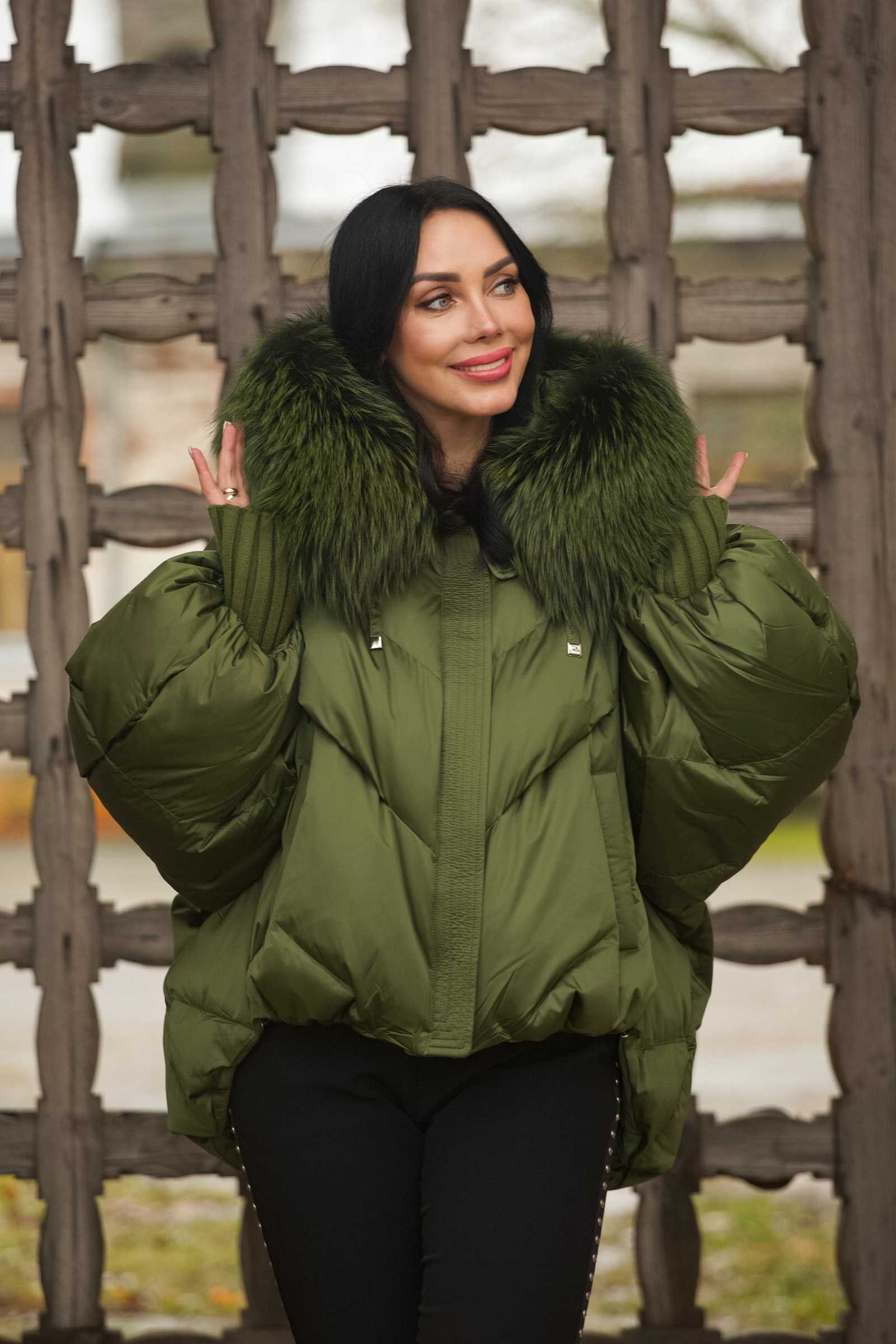 Купить пуховик c мехом чернобурой лисы IZZI