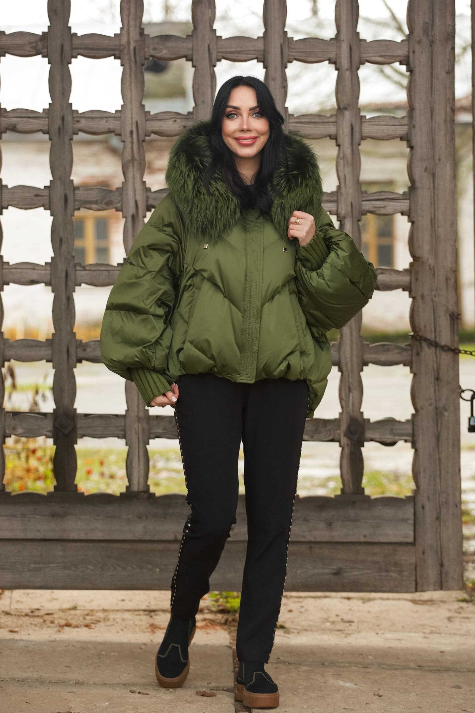 Купить пуховик c мехом чернобурой лисы IZZI