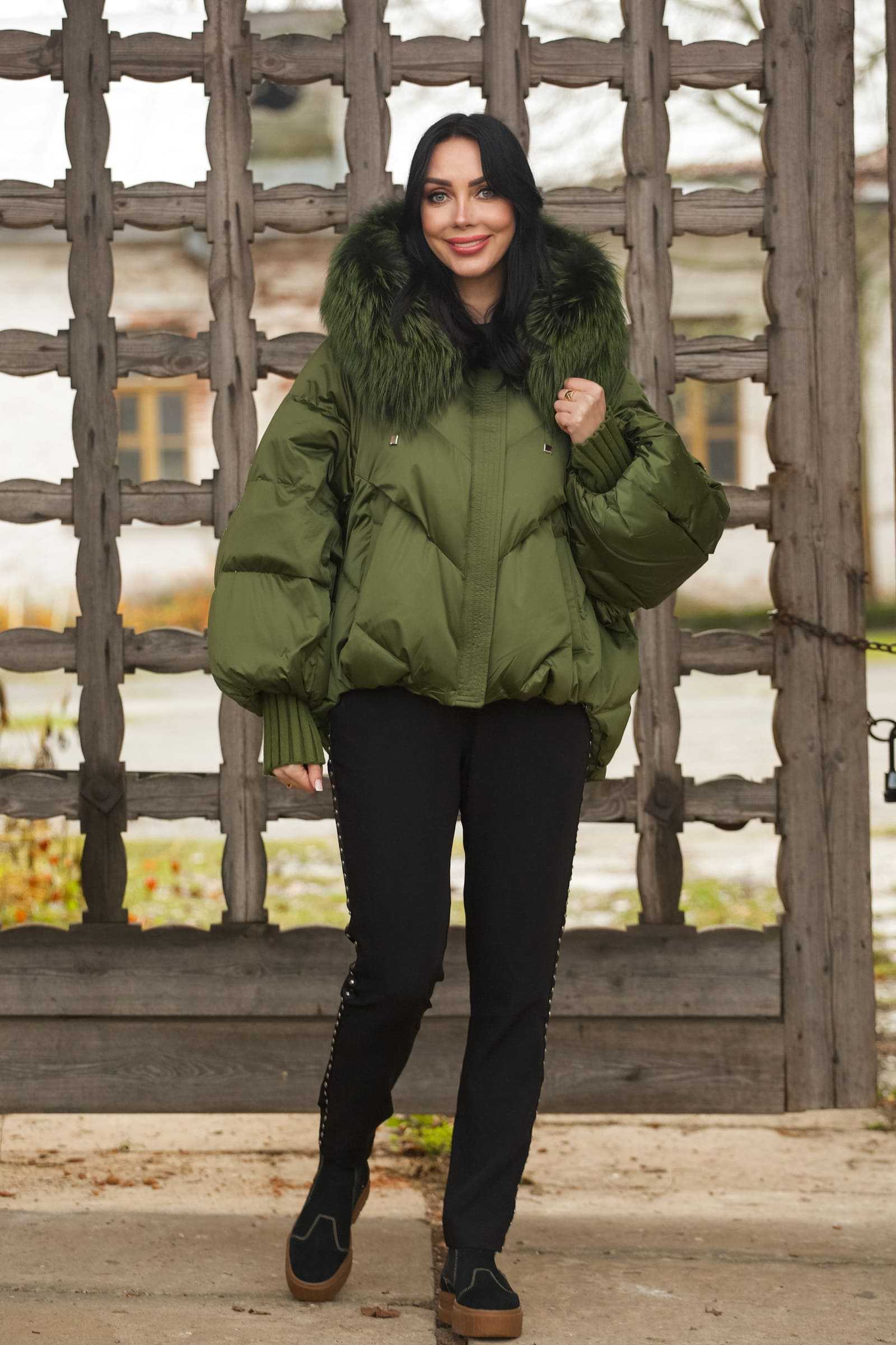 Купить пуховик c мехом чернобурой лисы IZZI