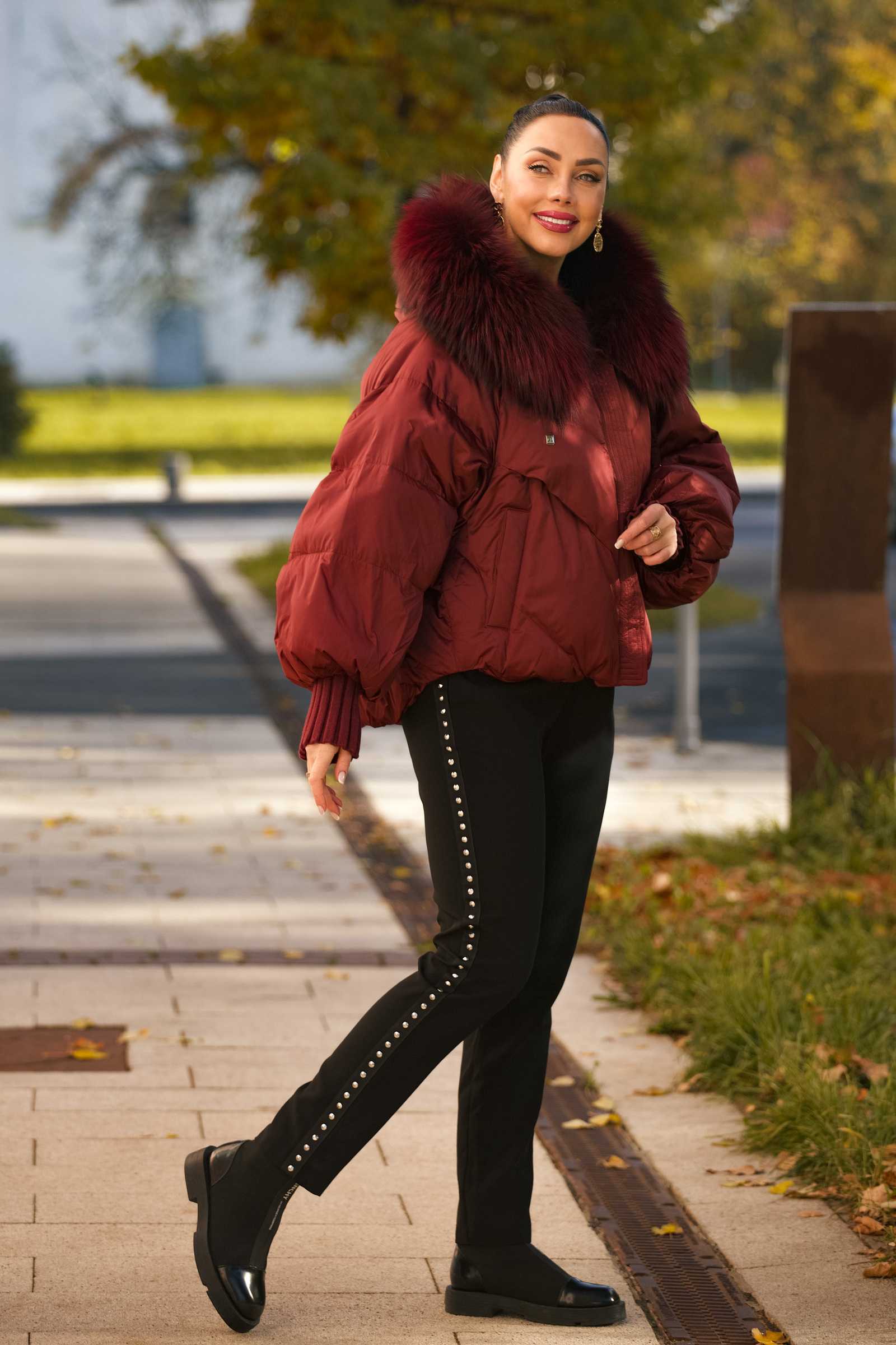 Купить пуховик c мехом чернобурой лисы IZZI