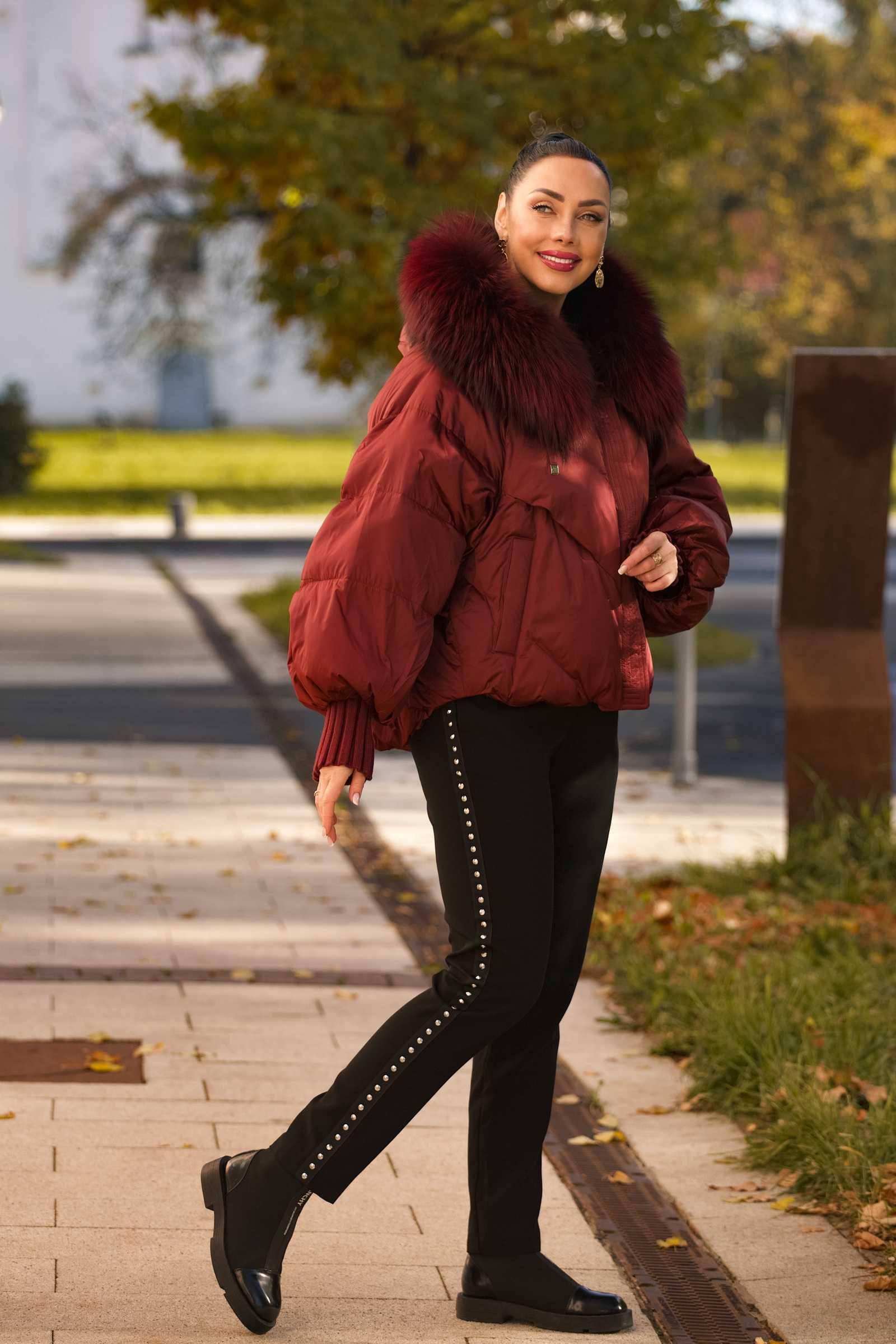 Купить пуховик c мехом чернобурой лисы IZZI