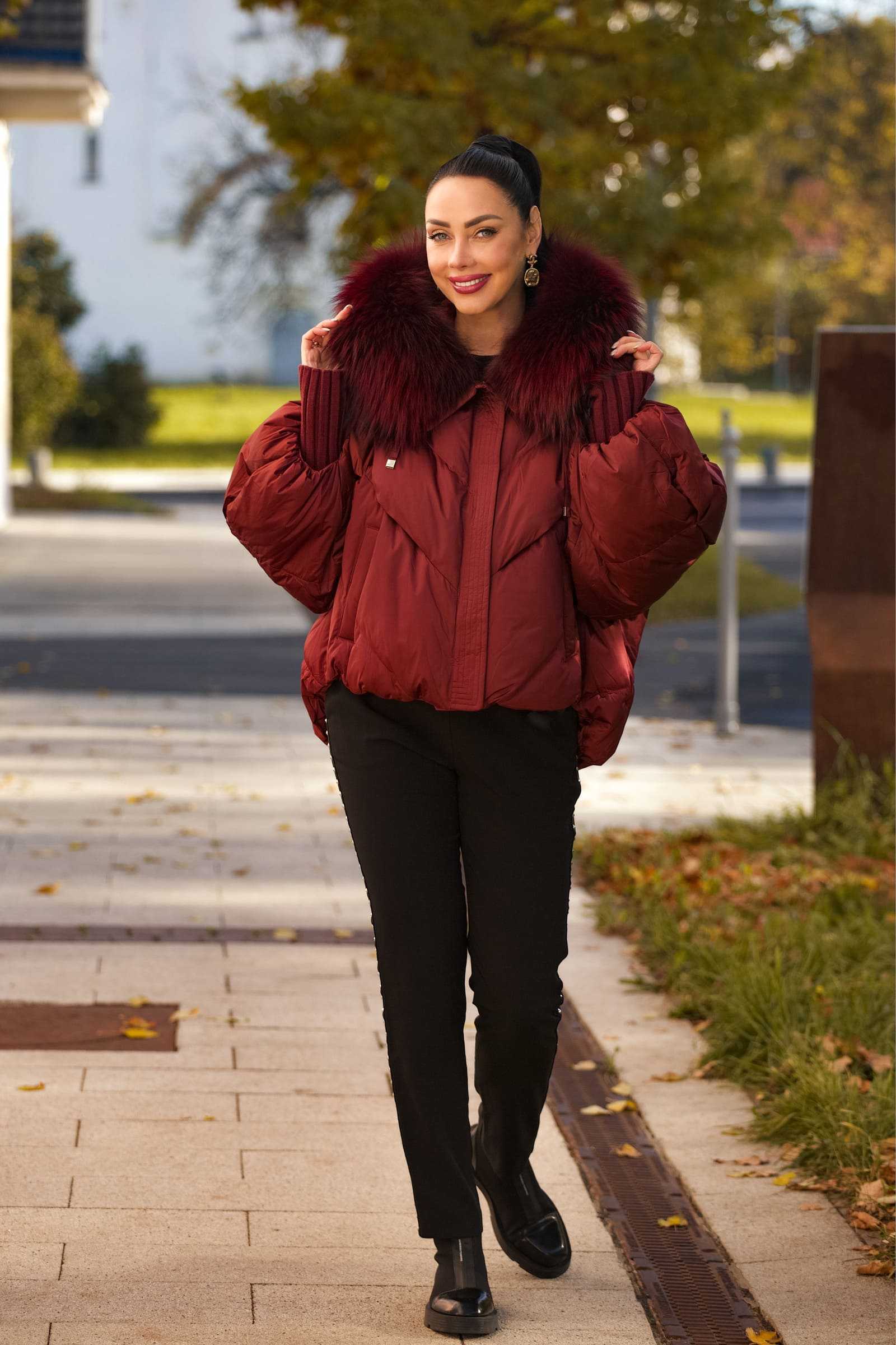 Купить пуховик c мехом чернобурой лисы IZZI