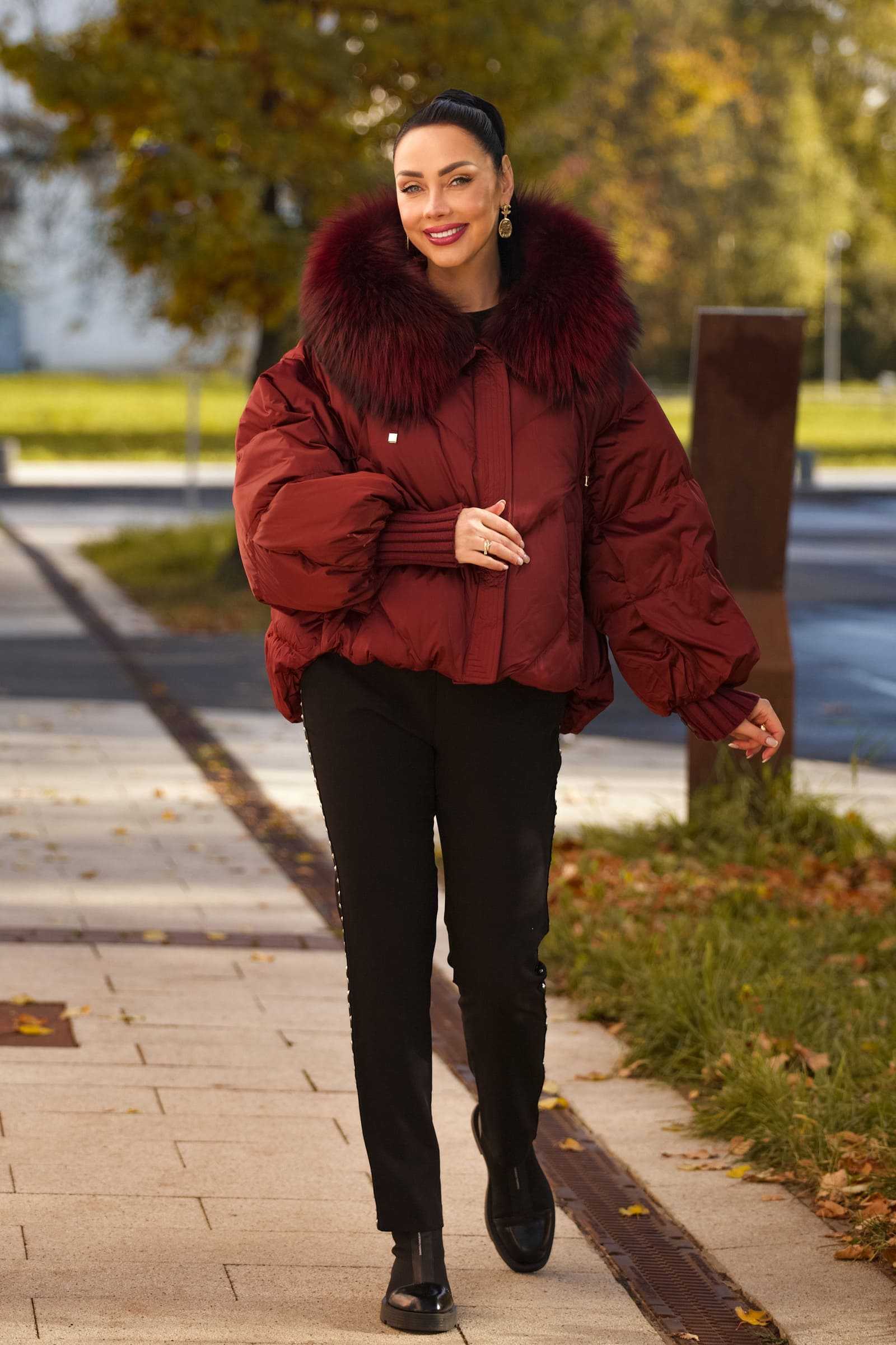 Купить пуховик c мехом чернобурой лисы IZZI