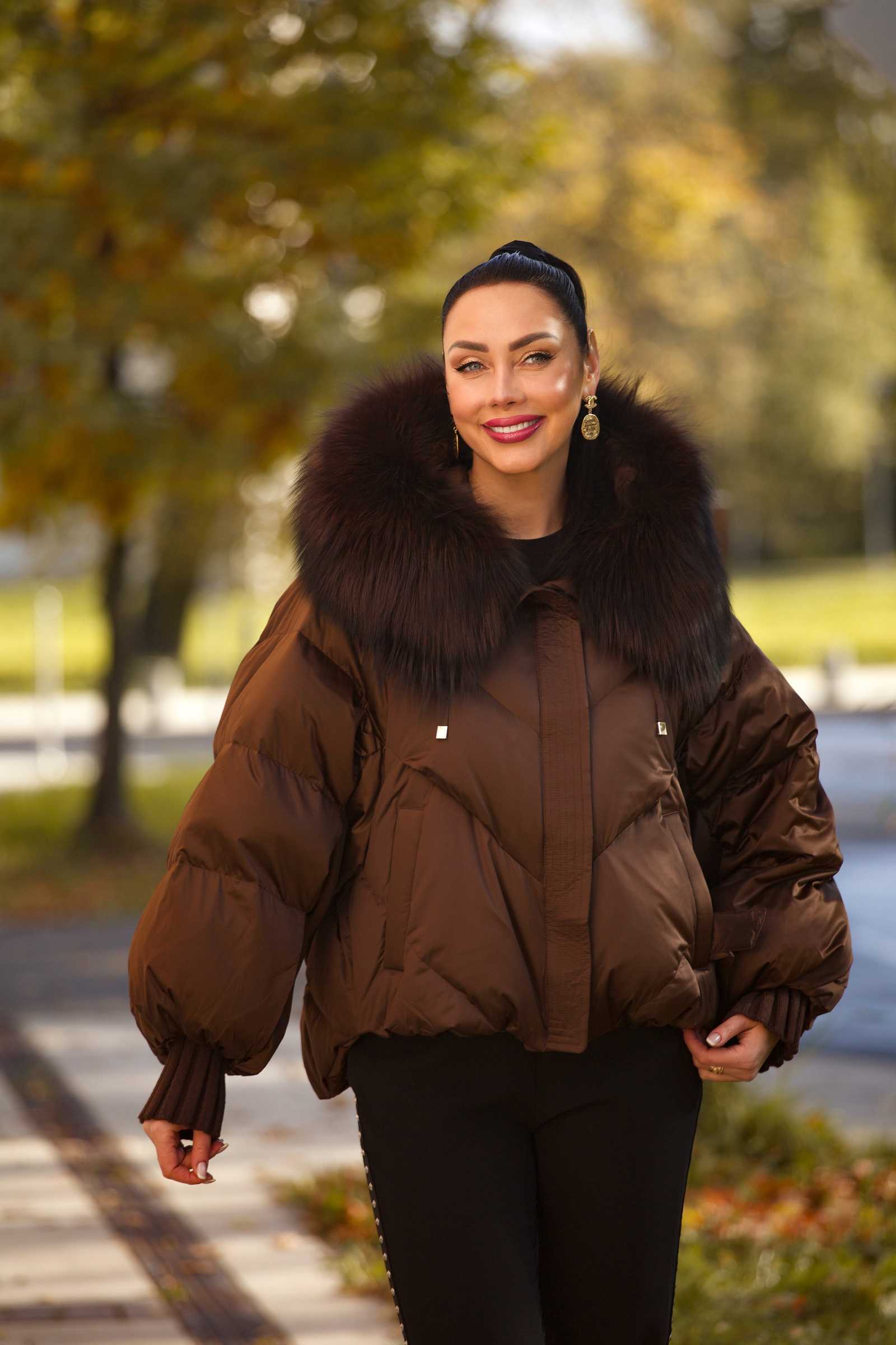 Купить пуховик c мехом чернобурой лисы IZZI