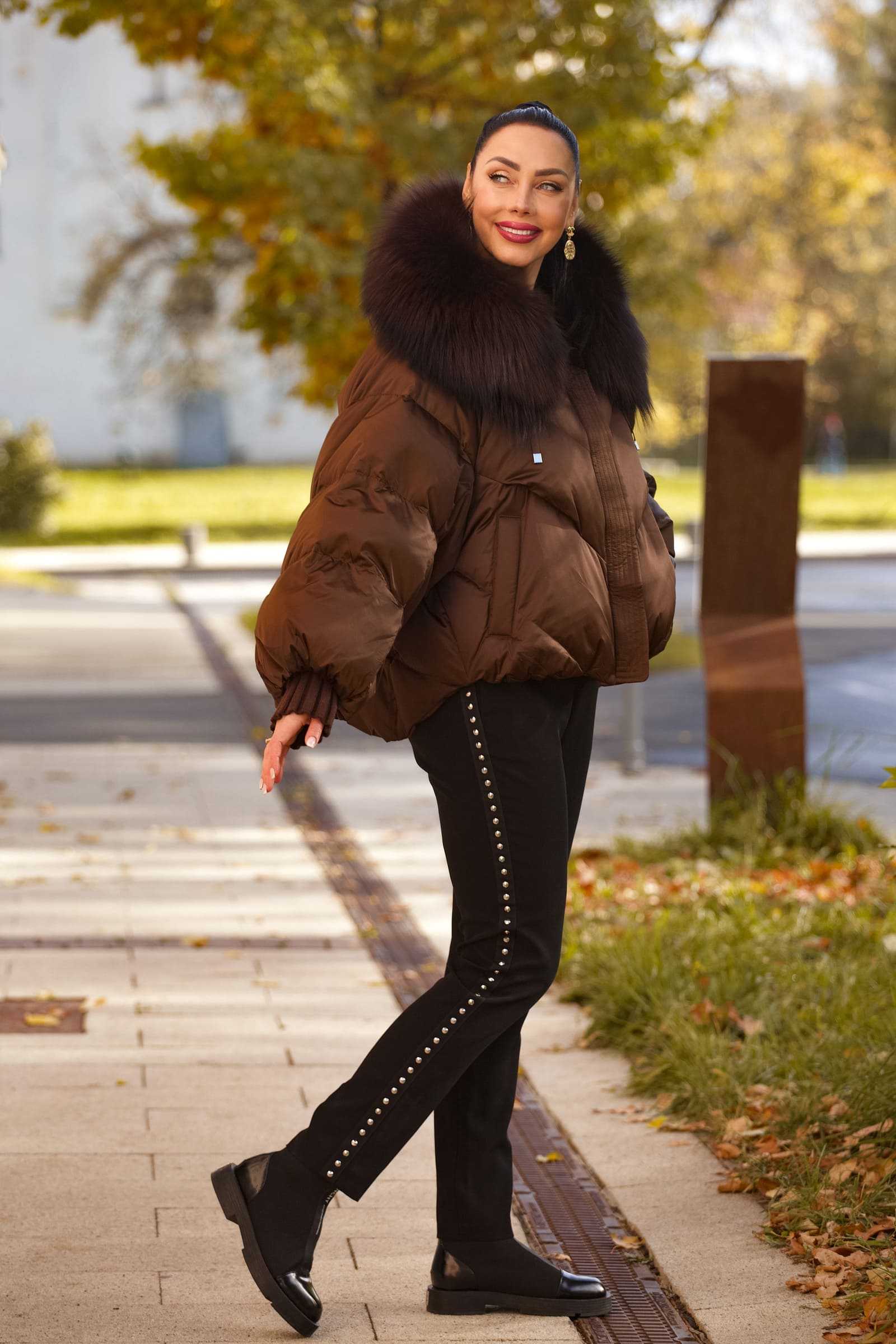 Купить пуховик c мехом чернобурой лисы IZZI