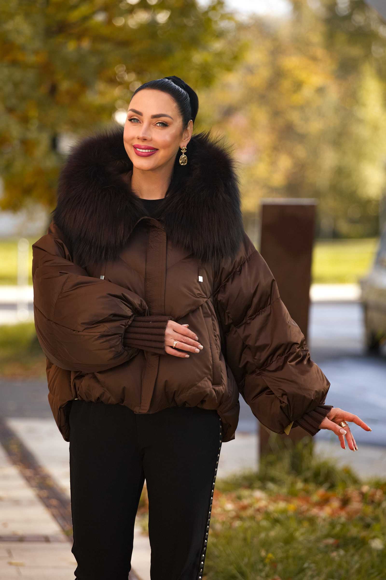 Купить пуховик c мехом чернобурой лисы IZZI