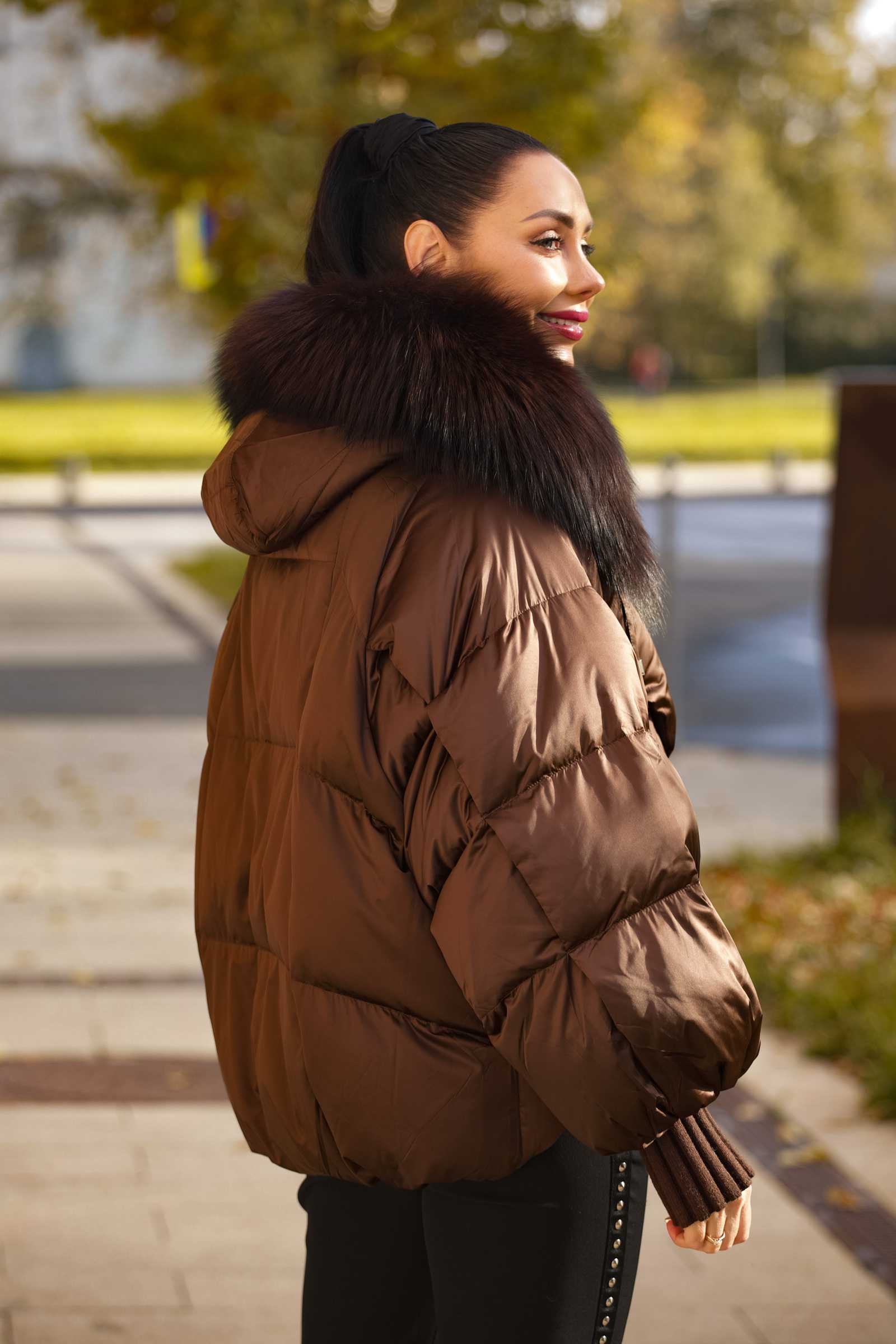 Купить пуховик c мехом чернобурой лисы IZZI