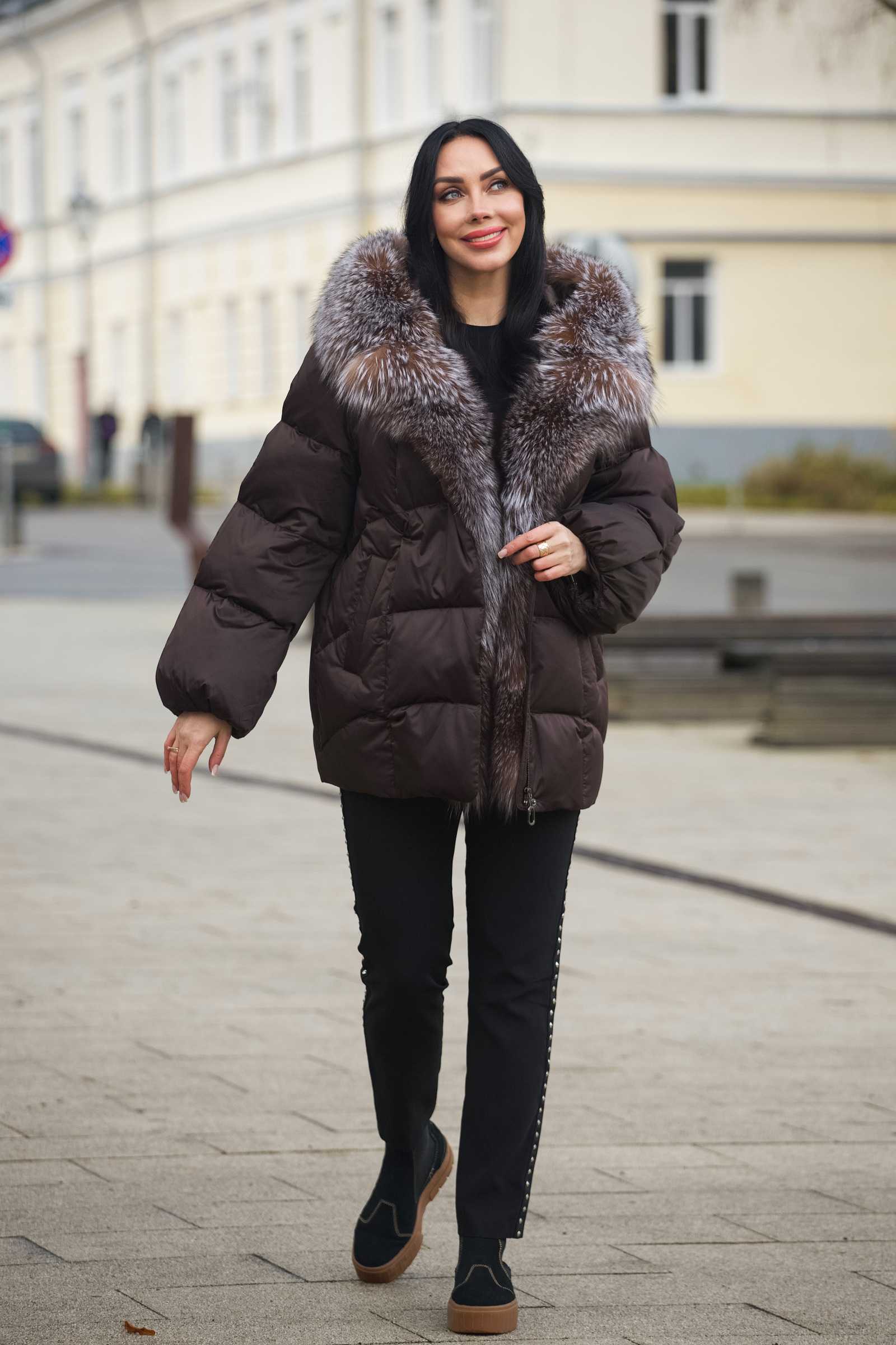 Купить женский пуховик с мехом чернобурой лисы LEONARDA