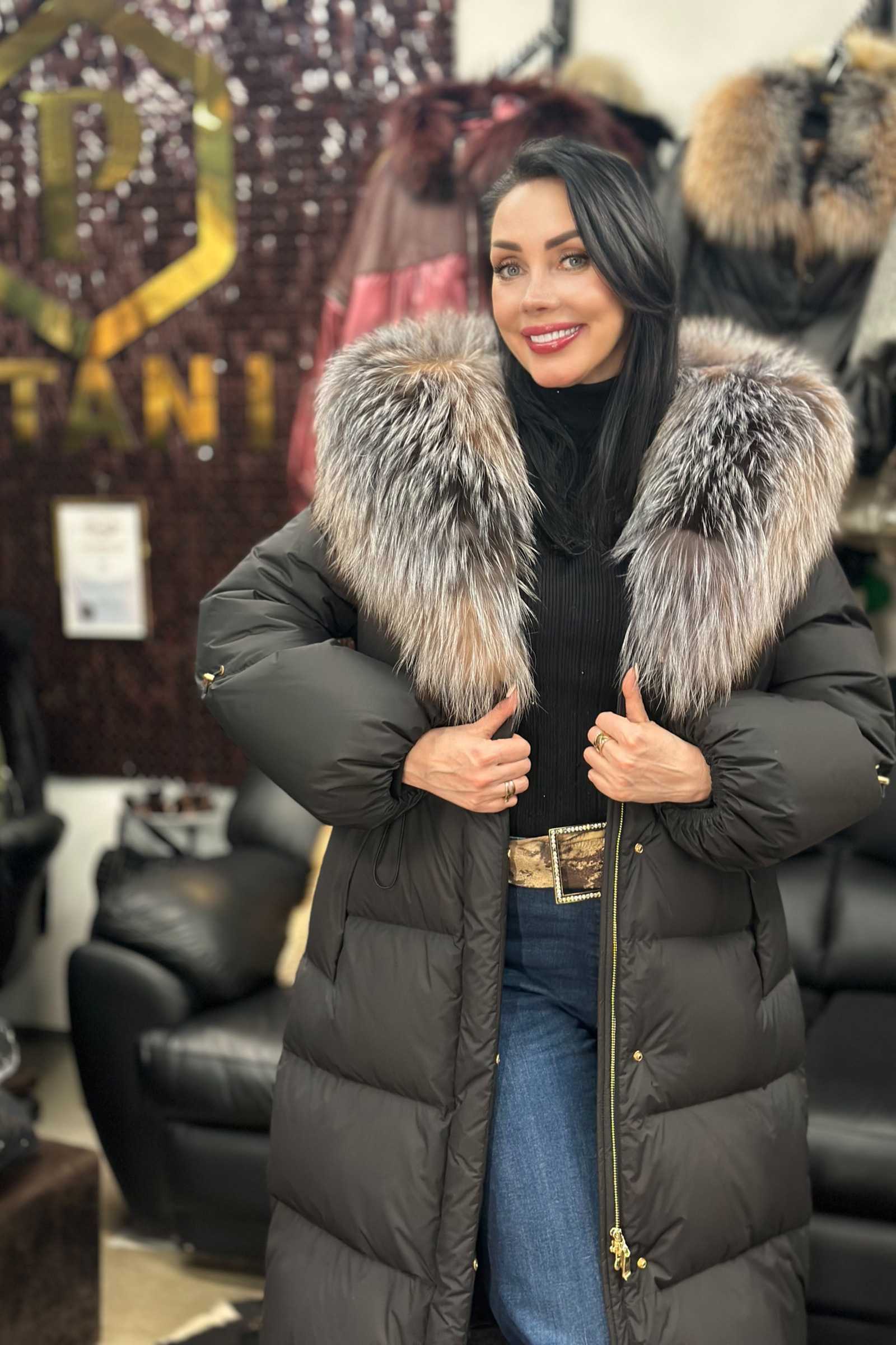 Купить женский длинный пуховик с мехом чернобурой лисы ROLEXSA