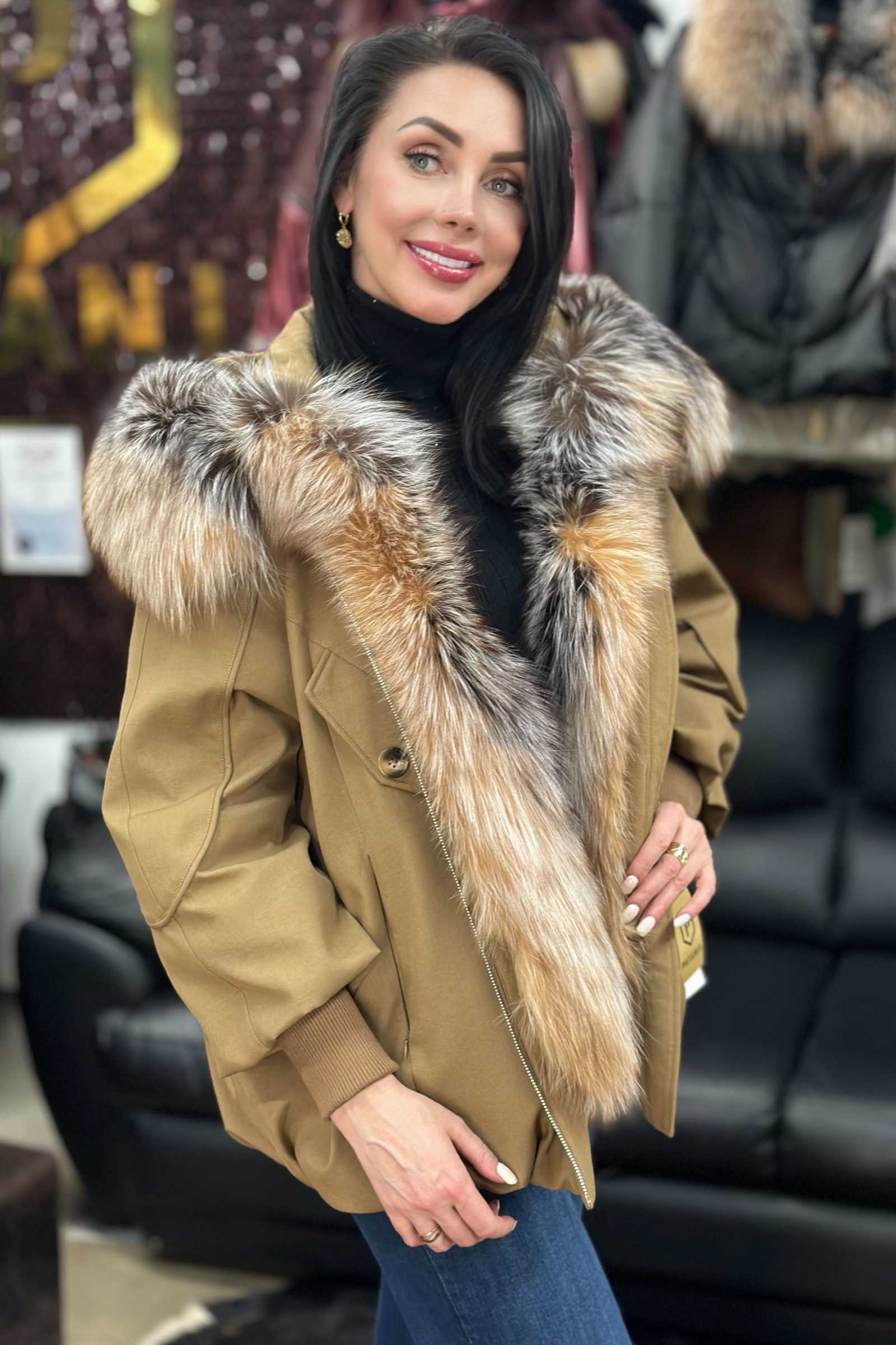 Купить женский зимний пуховик бомбер AYSHA с мехом лисы AYSHA