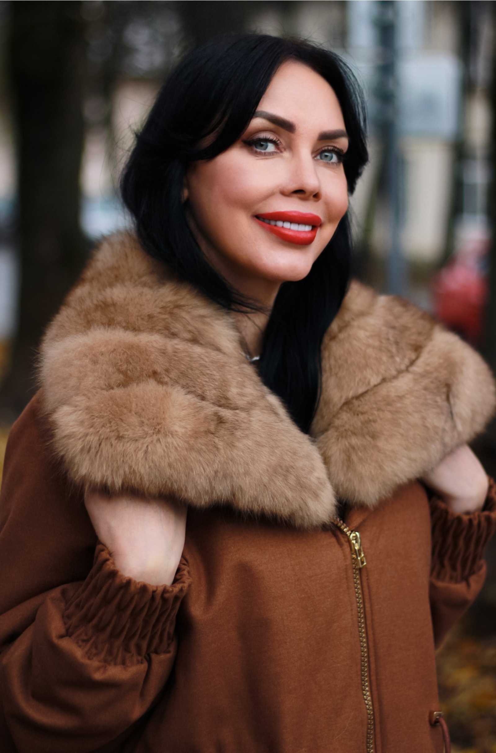 Купить женскую парку с мехом песца PAOLA