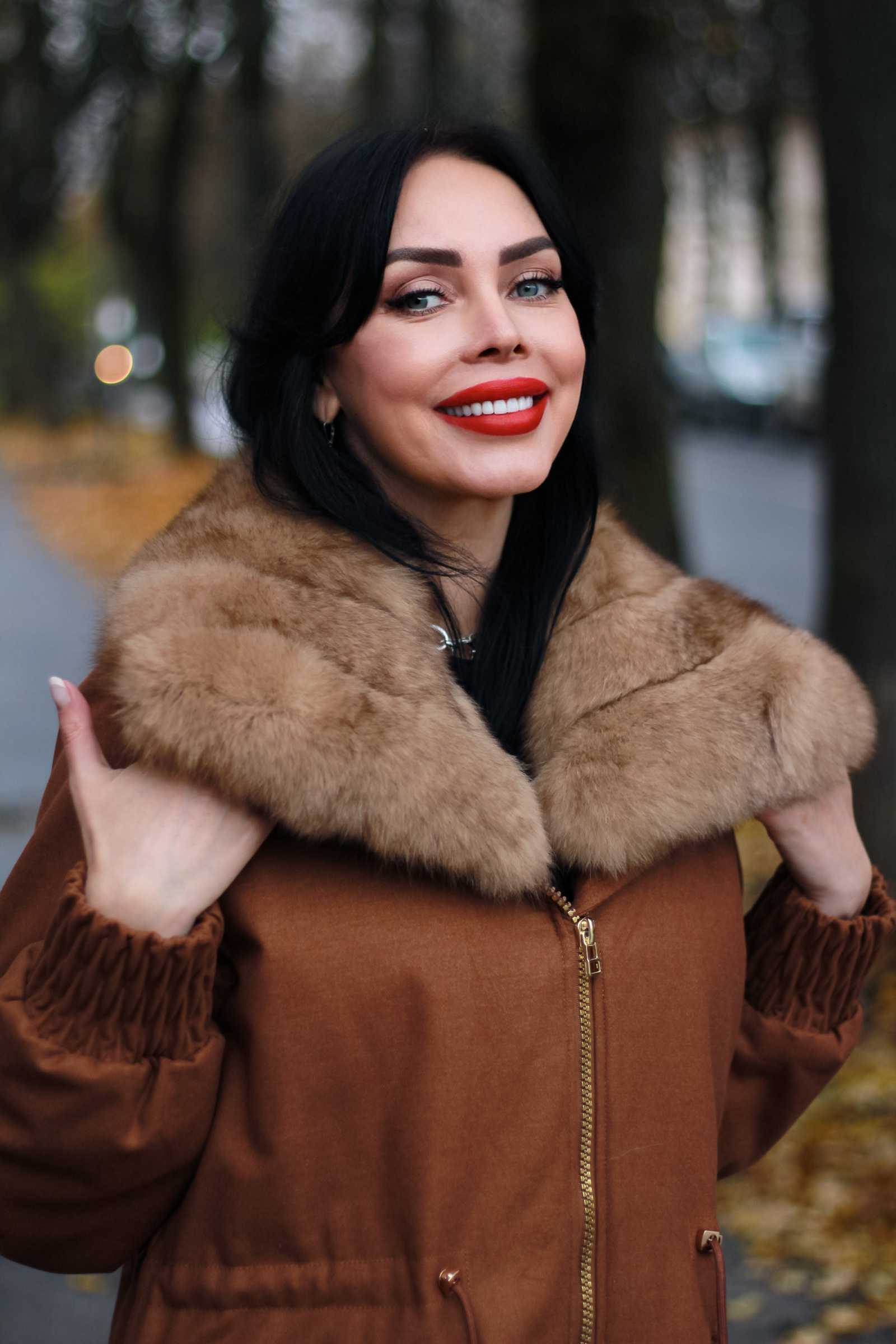 Купить женскую парку с мехом песца PAOLA