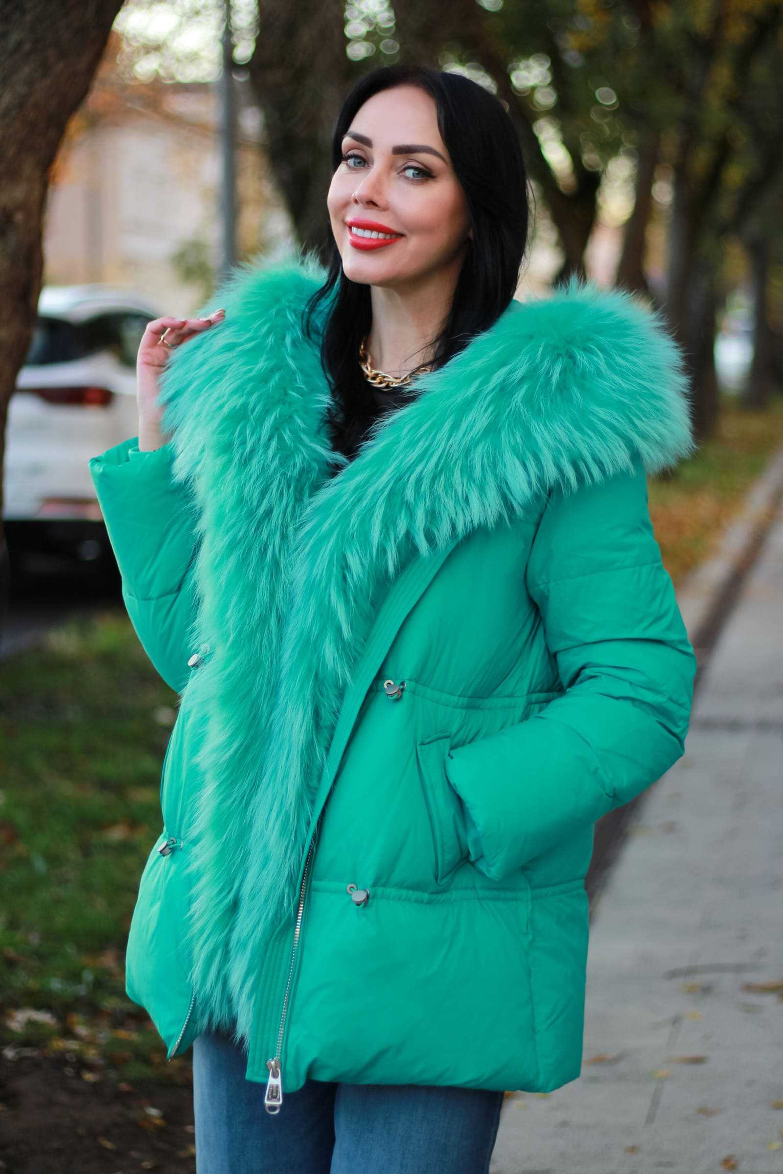 Пуховик с мехом арктической лисы SIMONA цвет Тиффани