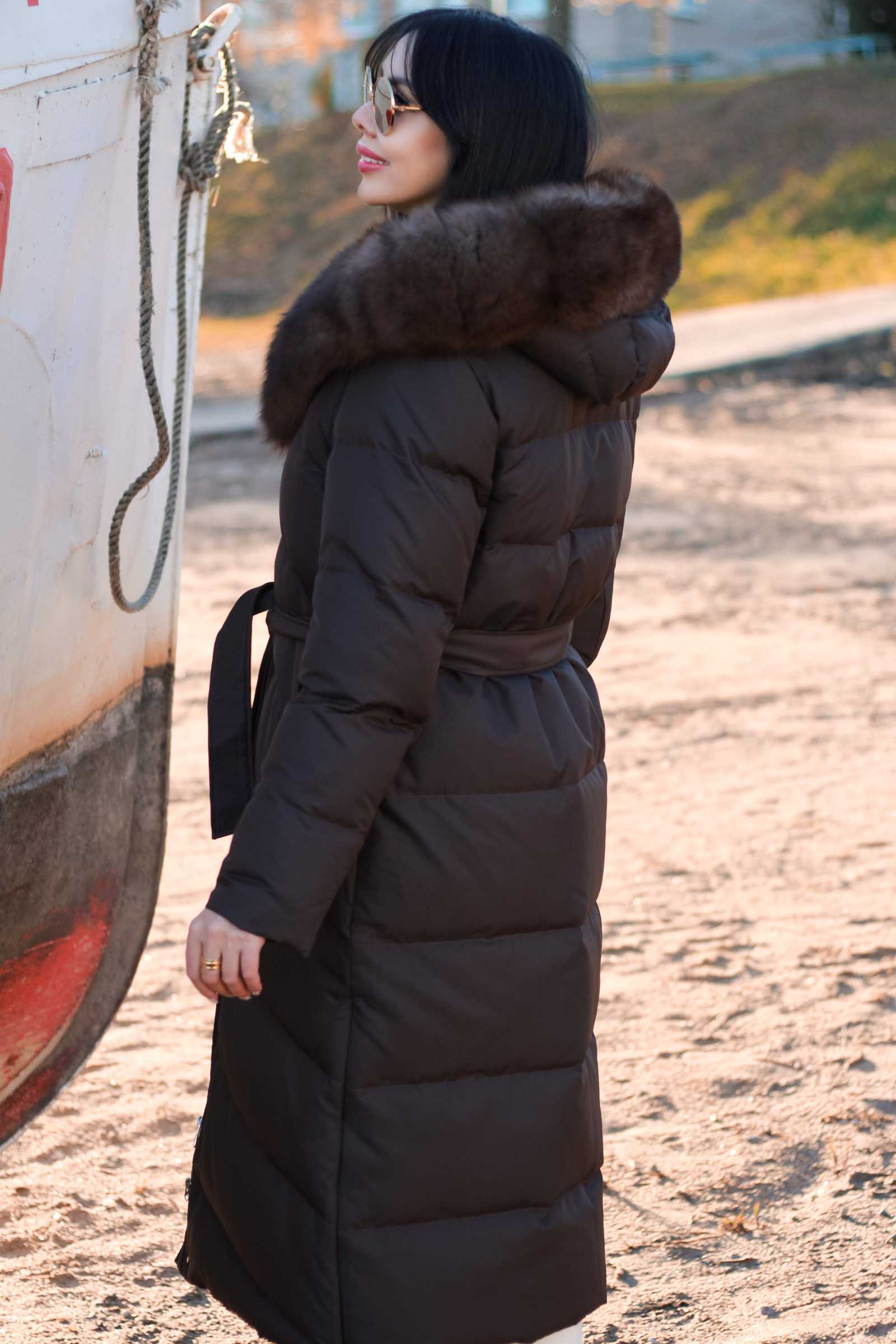 Купить длинный женский пуховик с песцом ADELINA