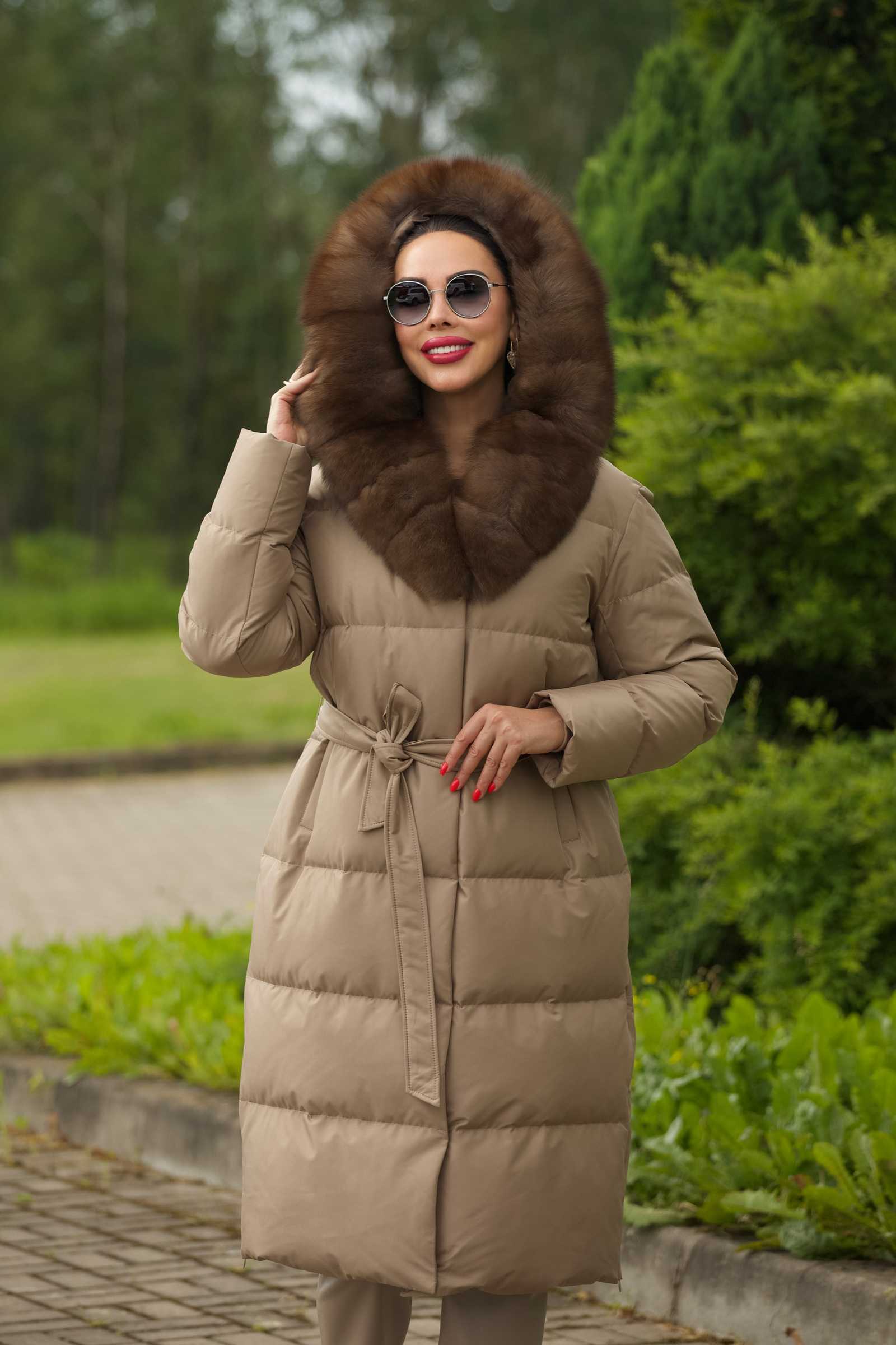 Купить длинный женский пуховик с песцом ADELINA