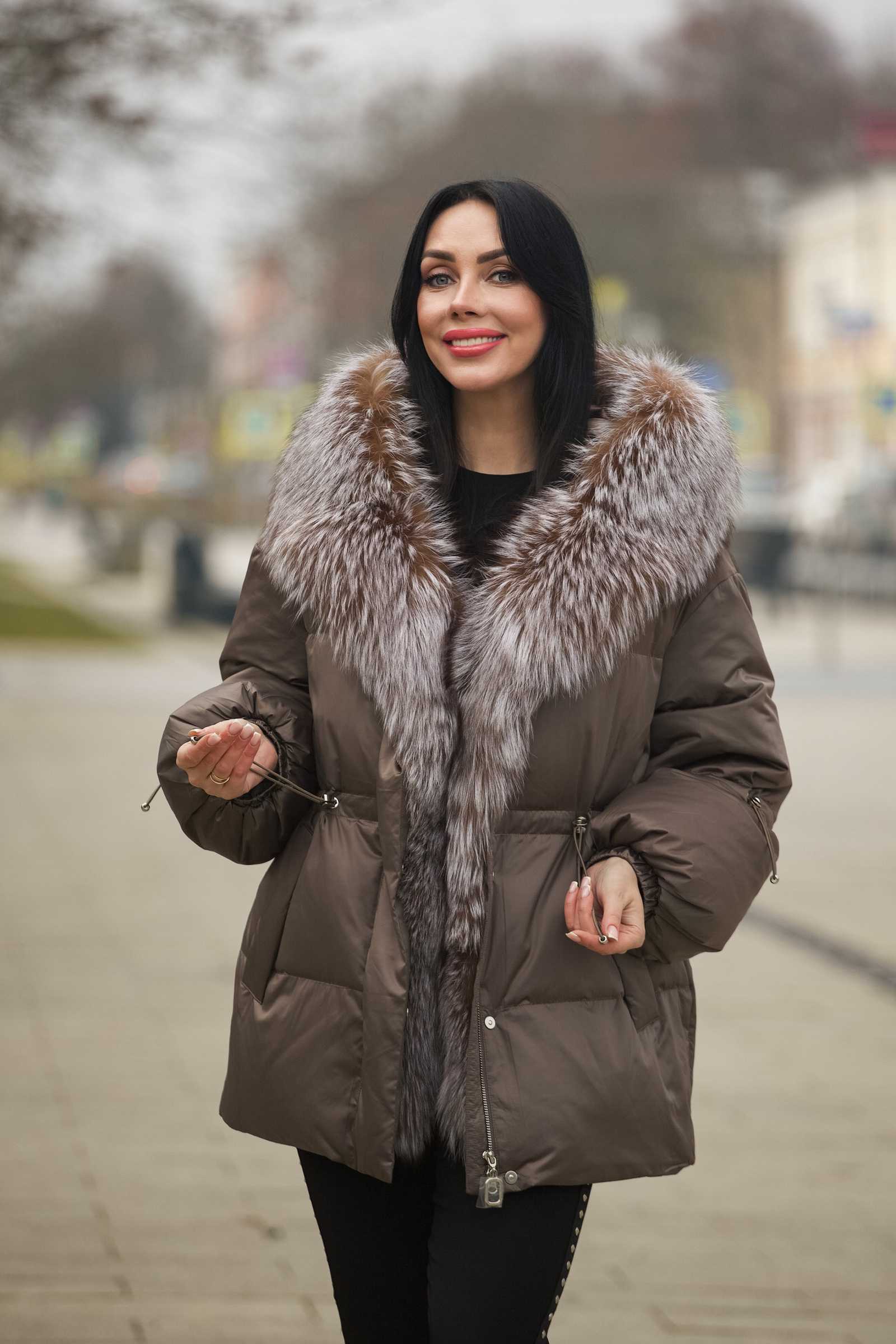 Купить женский пуховик с мехом чернобурой лисы LINA