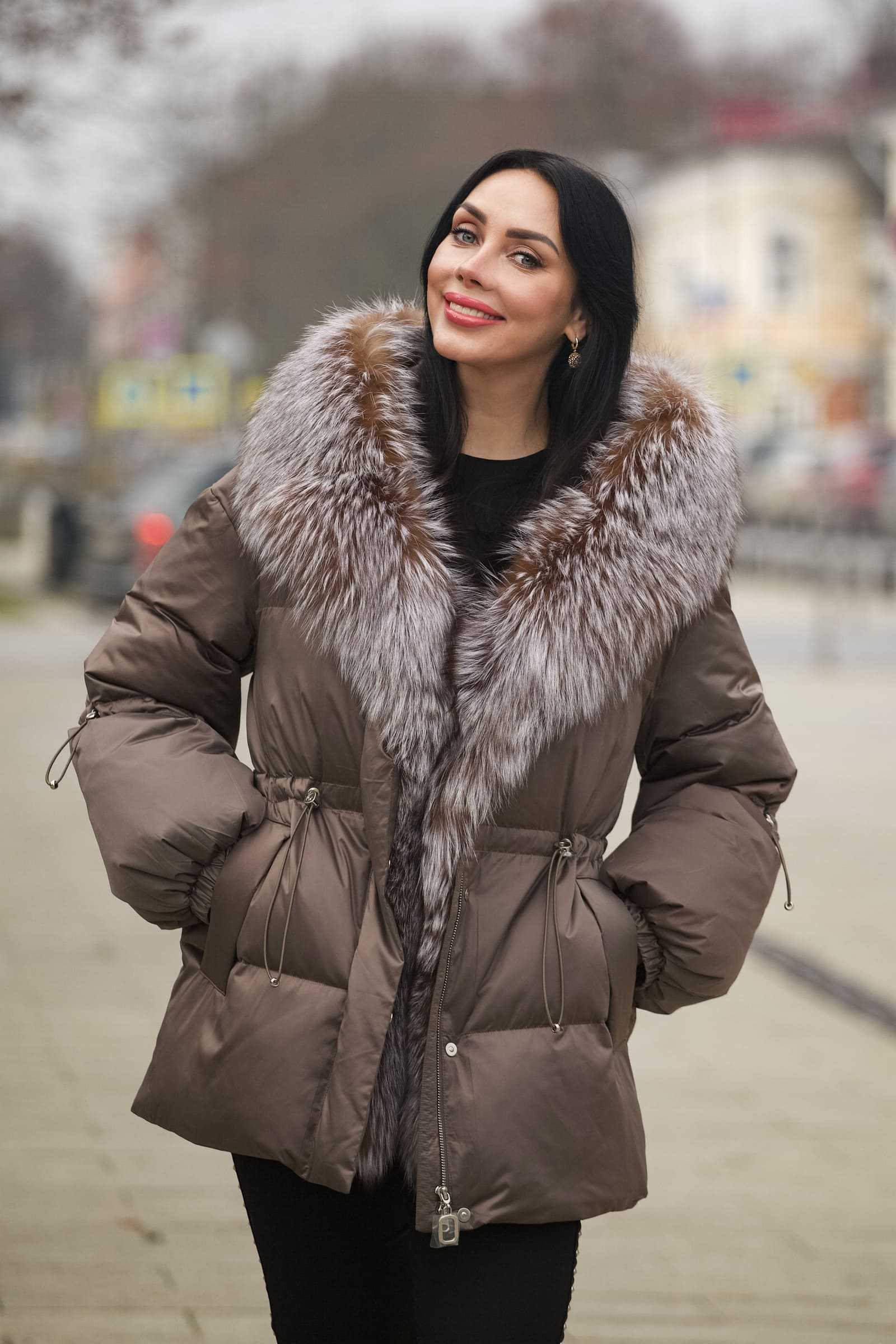 Купить женский пуховик с мехом чернобурой лисы LINA