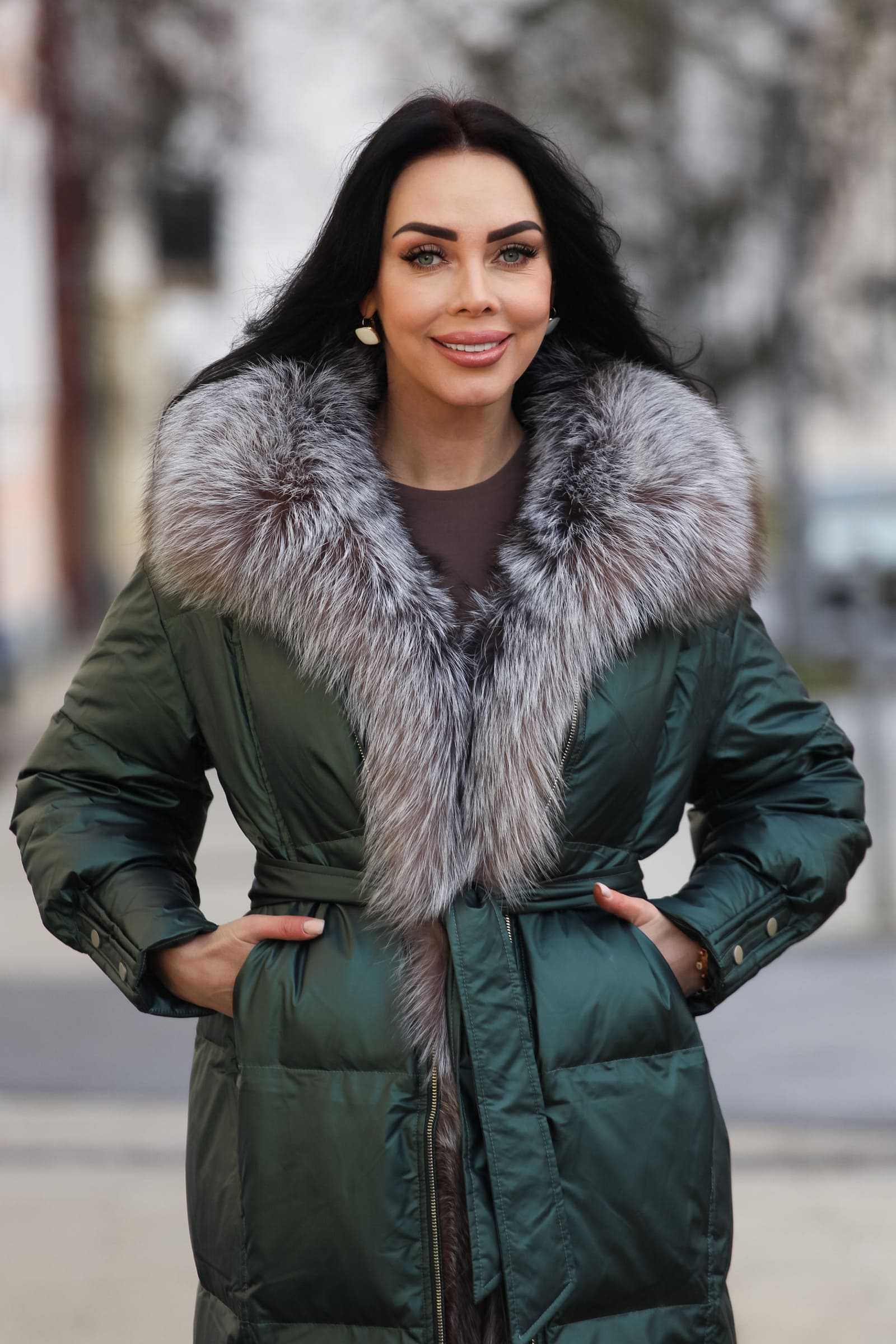 Купить женский пуховик с мехом чернобурки GALA