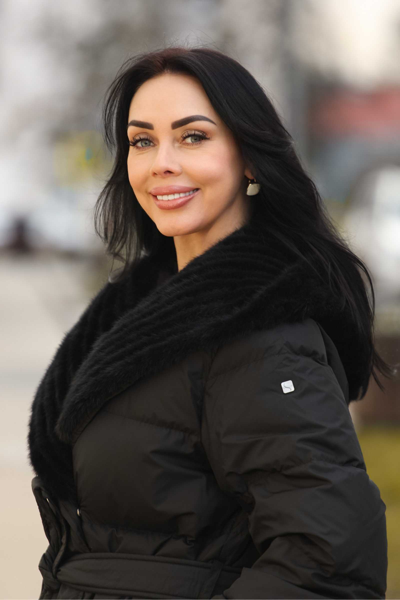 Купить женское пуховое пальто с мехом норки LUCHIA