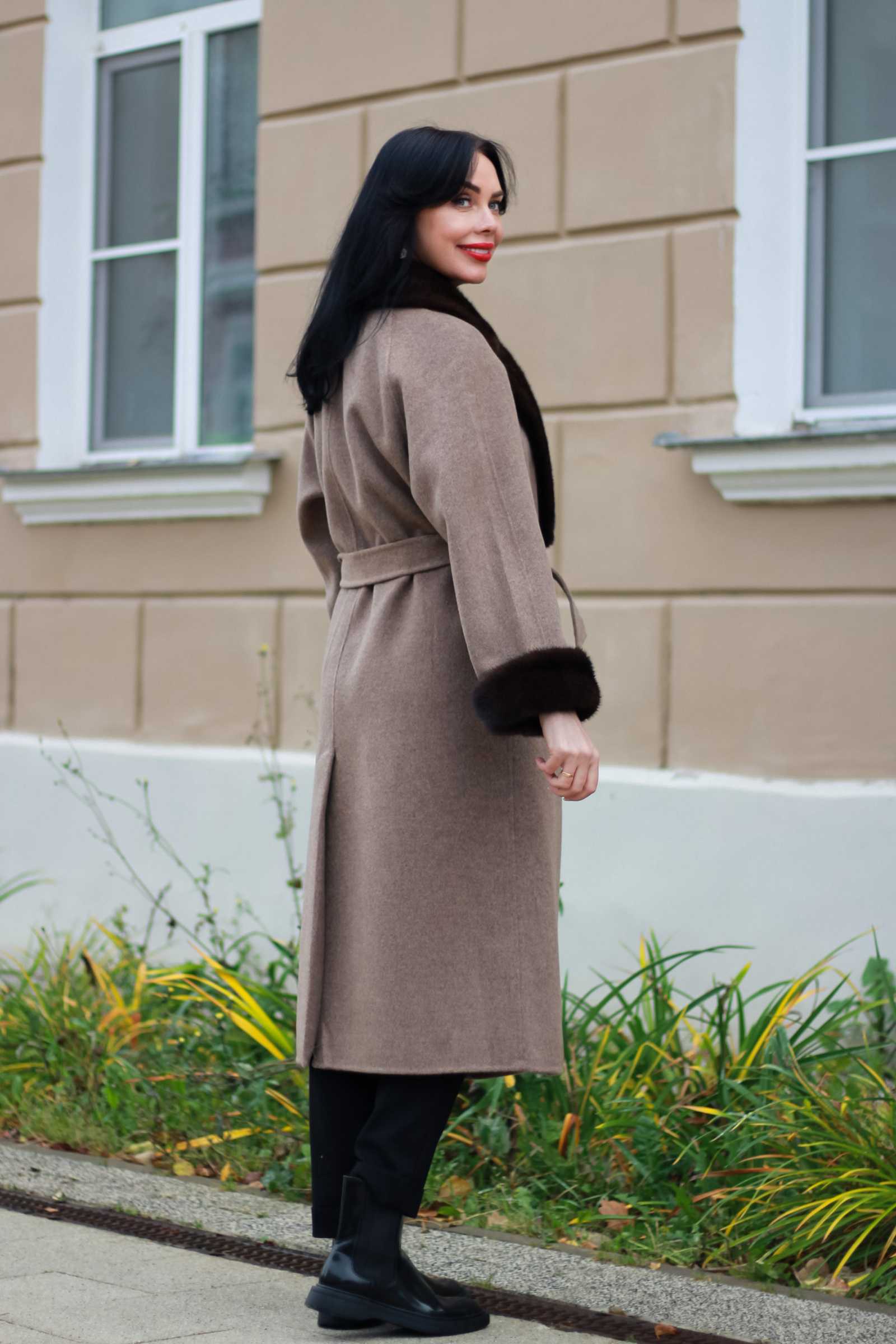Купить женское пальто из шерсти с мехом норки IZABELLE