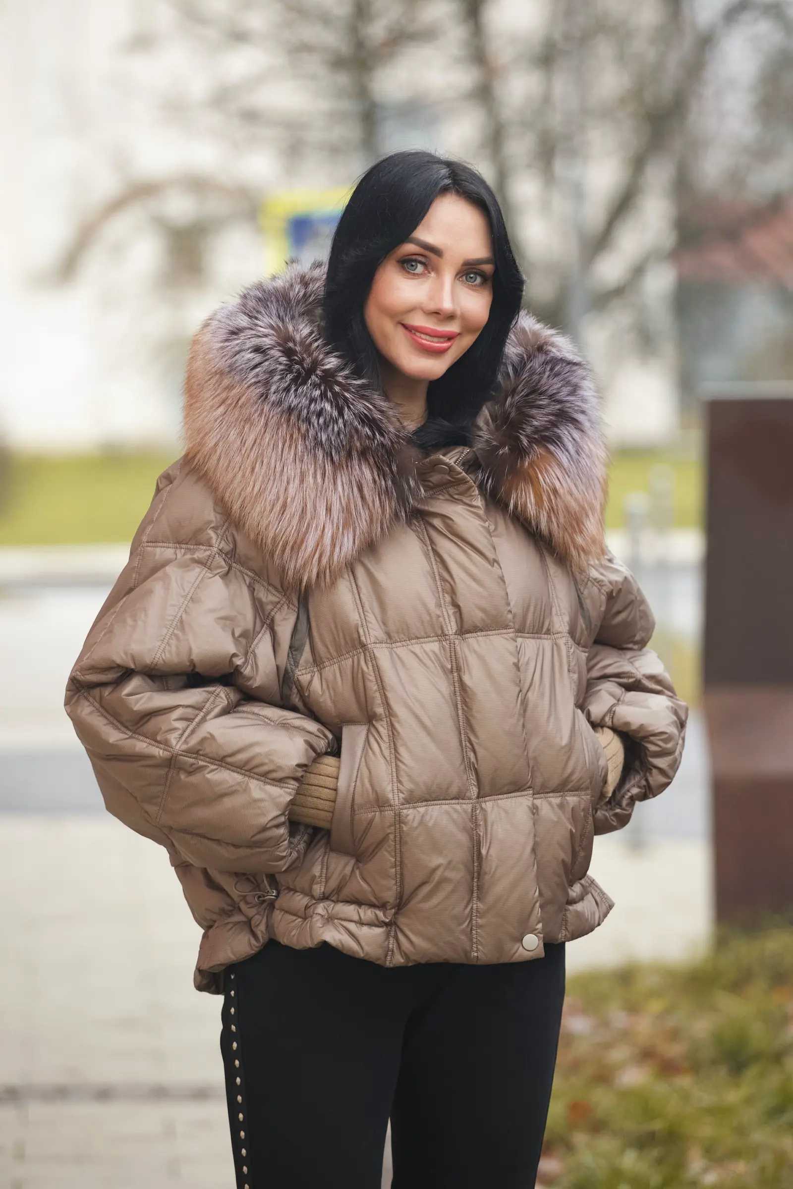 Купить пуховик с мехом чернобурой лисы IZOLDA