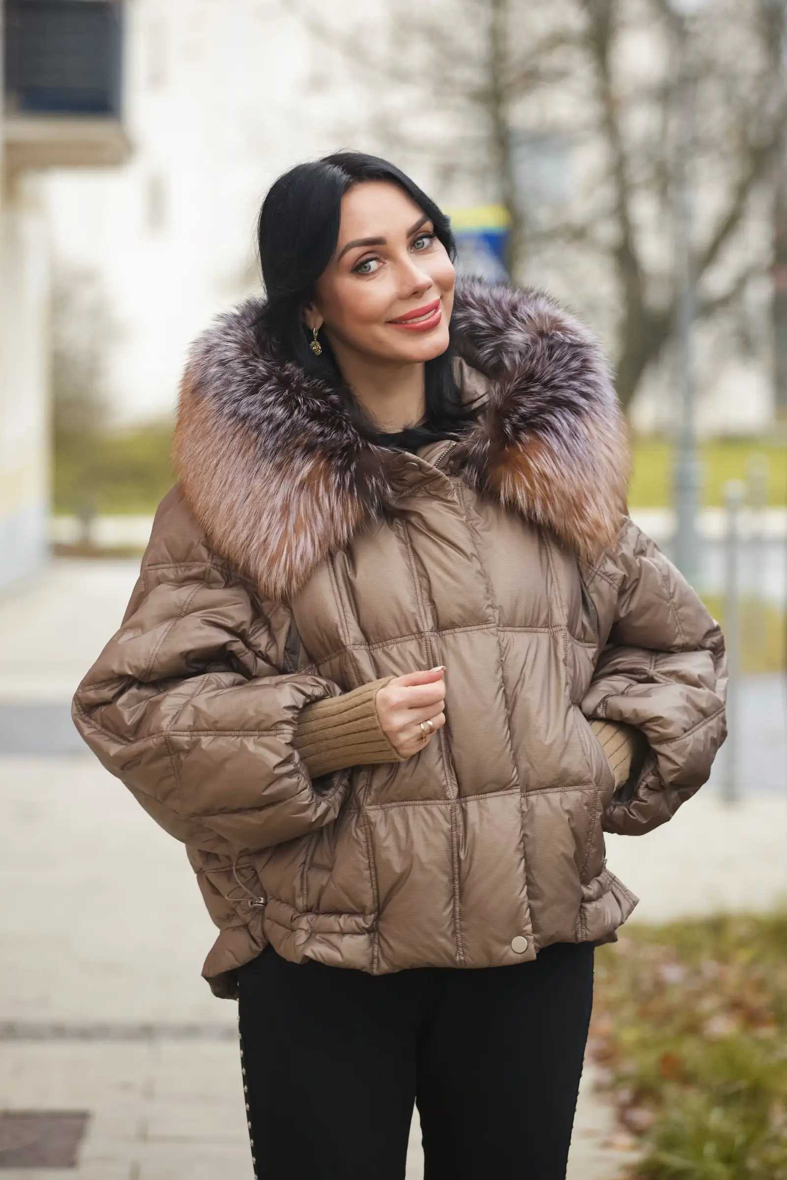 Купить пуховик с мехом чернобурой лисы IZOLDA