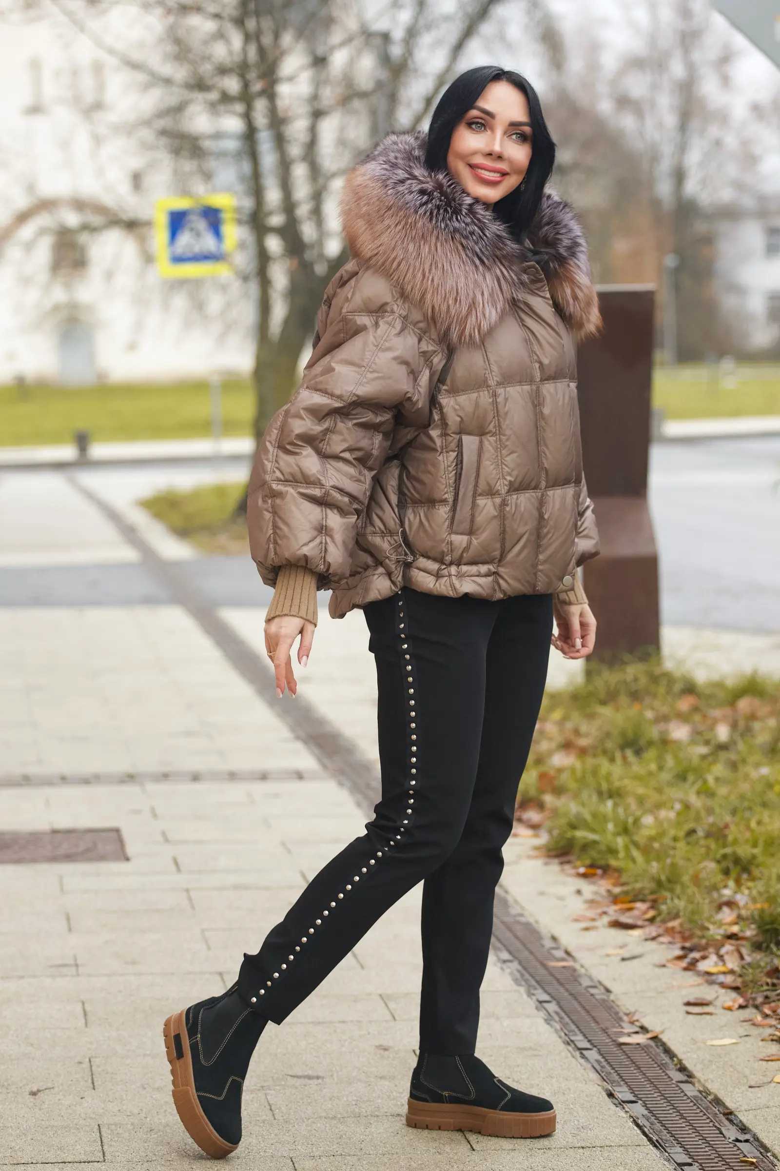 Купить пуховик с мехом чернобурой лисы IZOLDA