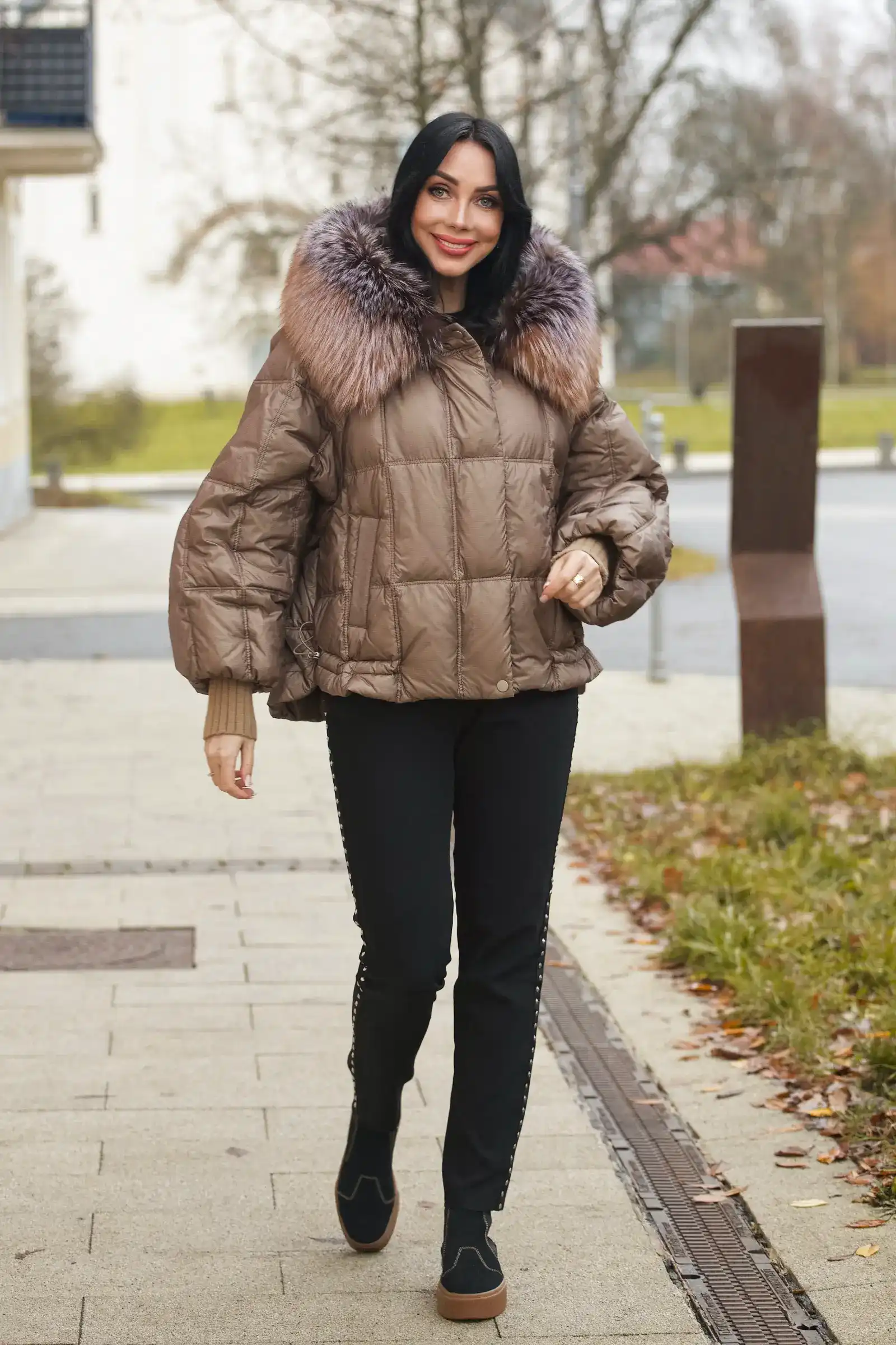 Пуховик с мехом чернобурой лисы IZOLDA