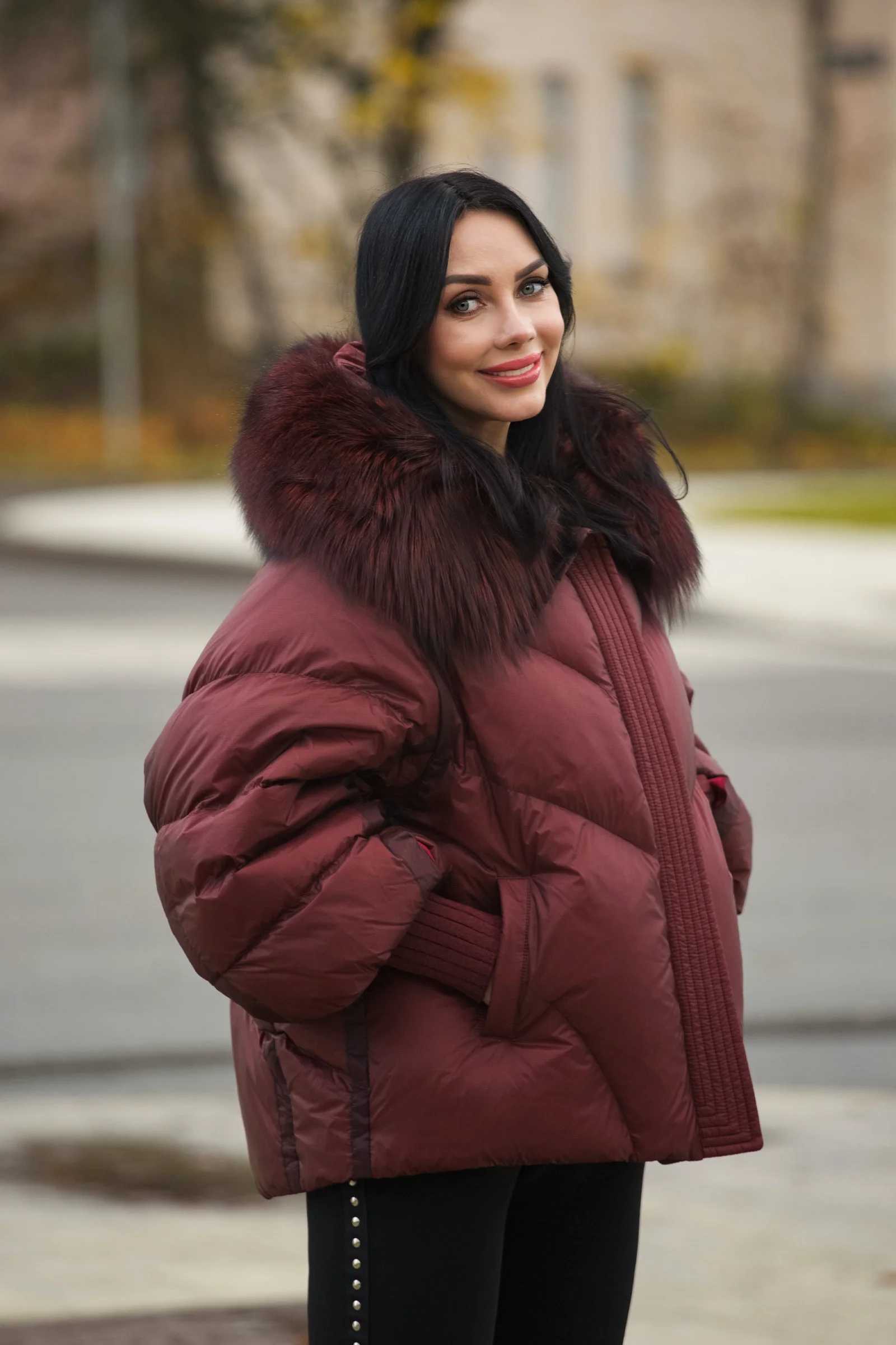 Купить пуховик с мехом чернобурой лисы IZOLDA