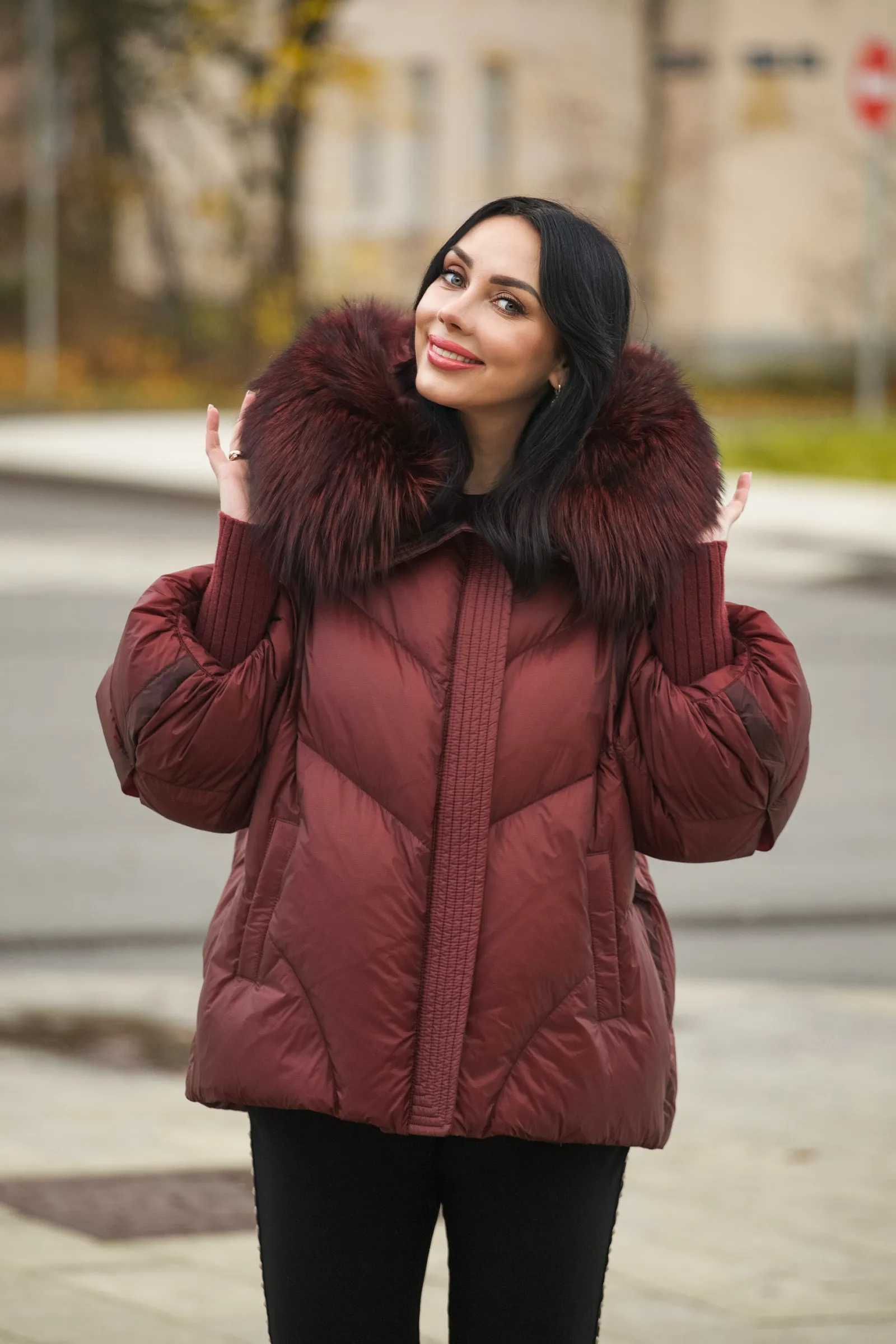 Купить пуховик с мехом чернобурой лисы IZOLDA