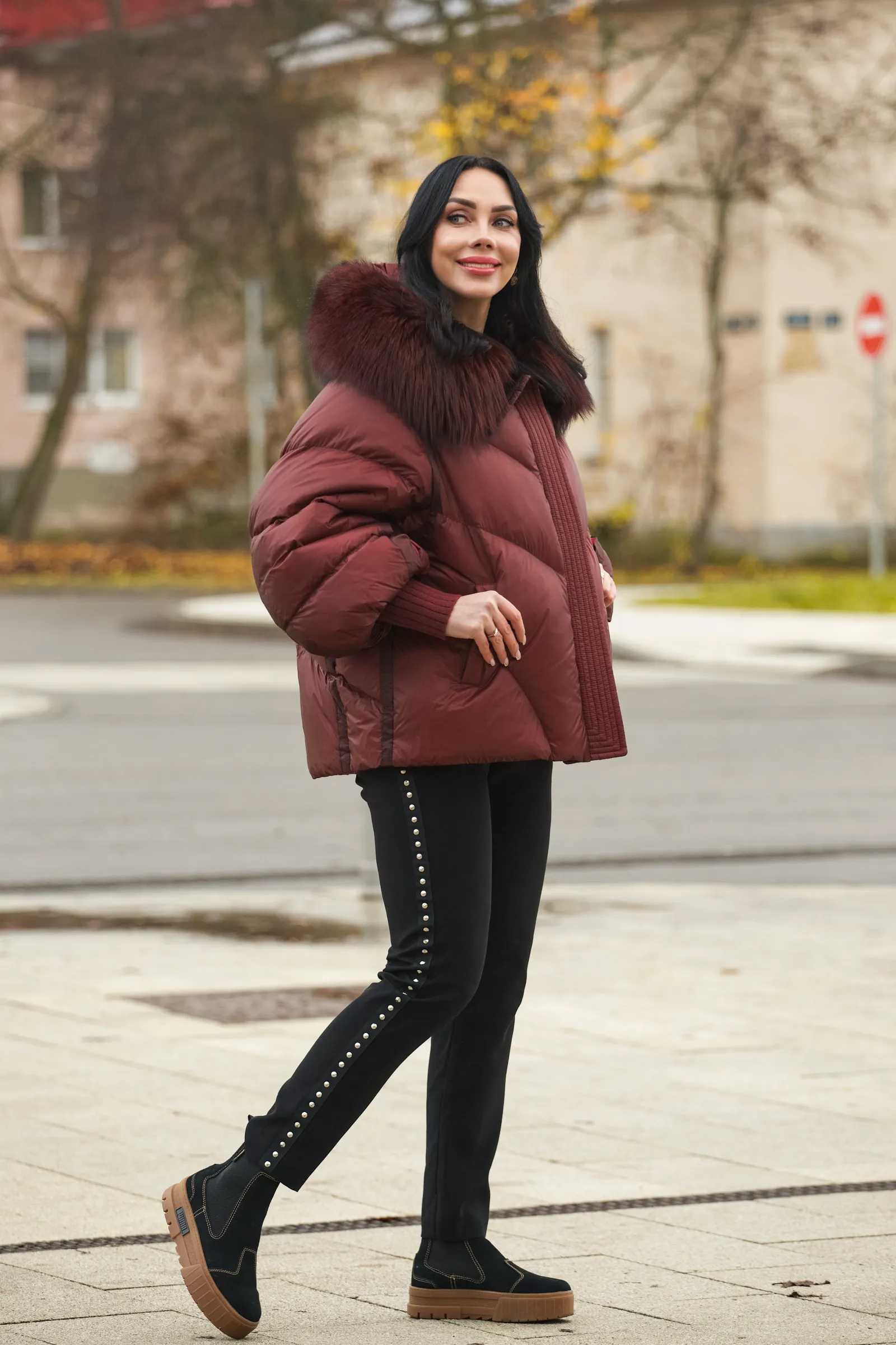 Купить пуховик с мехом чернобурой лисы IZOLDA