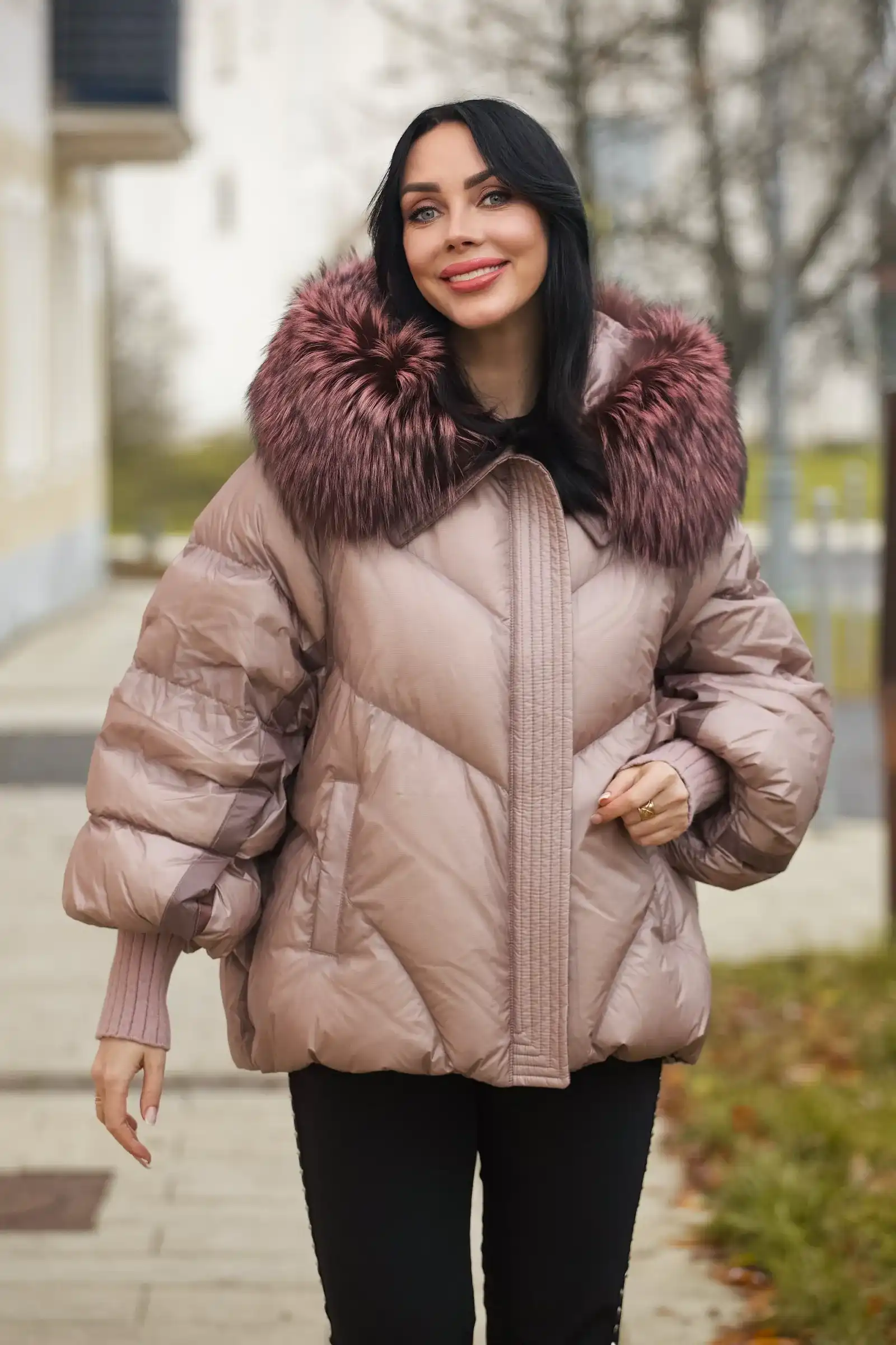 Пуховик с мехом чернобурой лисы IZOLDA